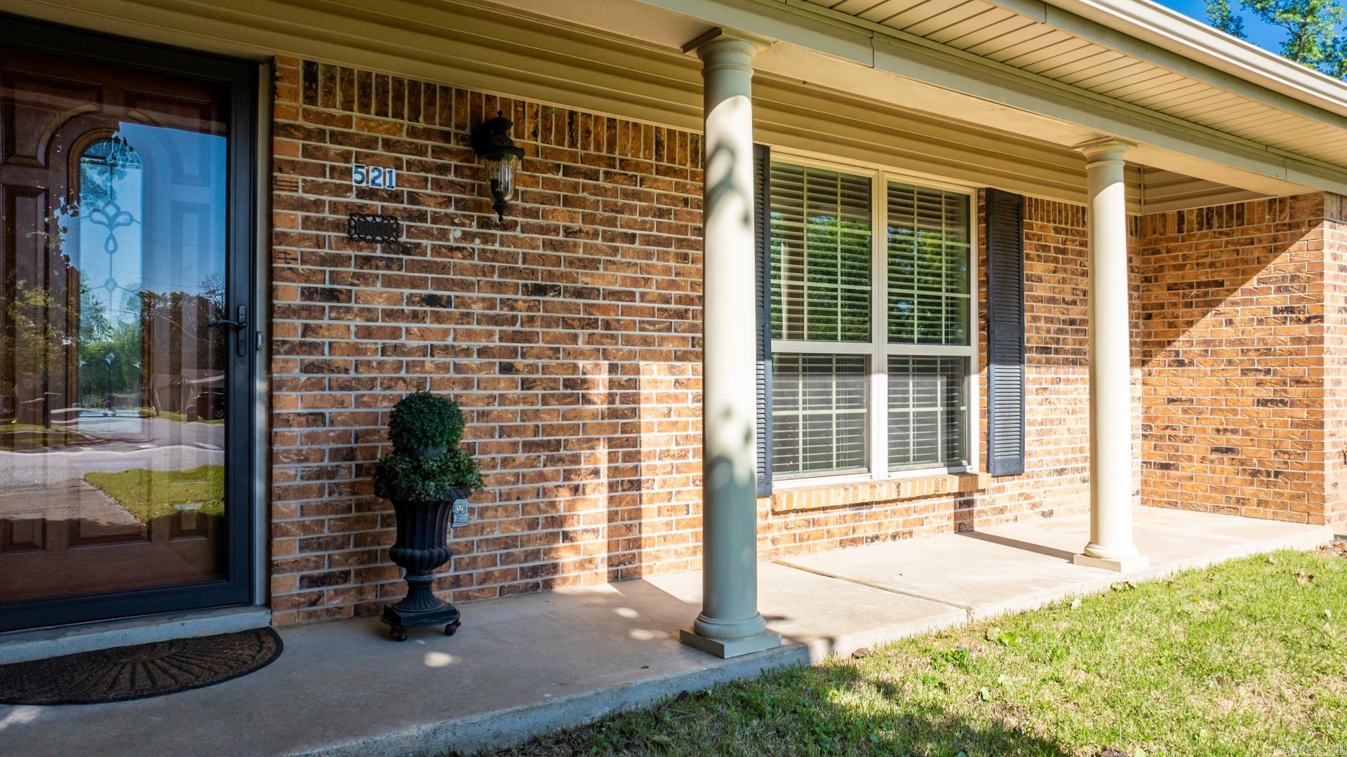 Royal Manor - Residential