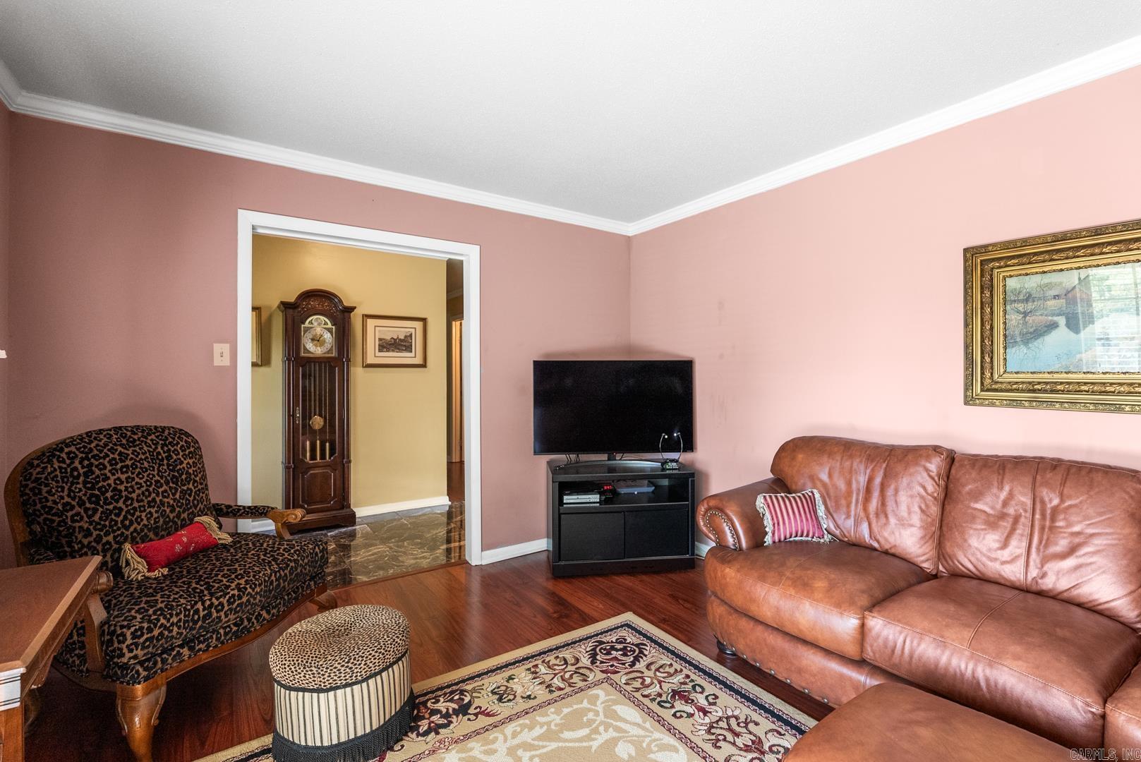 Royal Manor - Residential