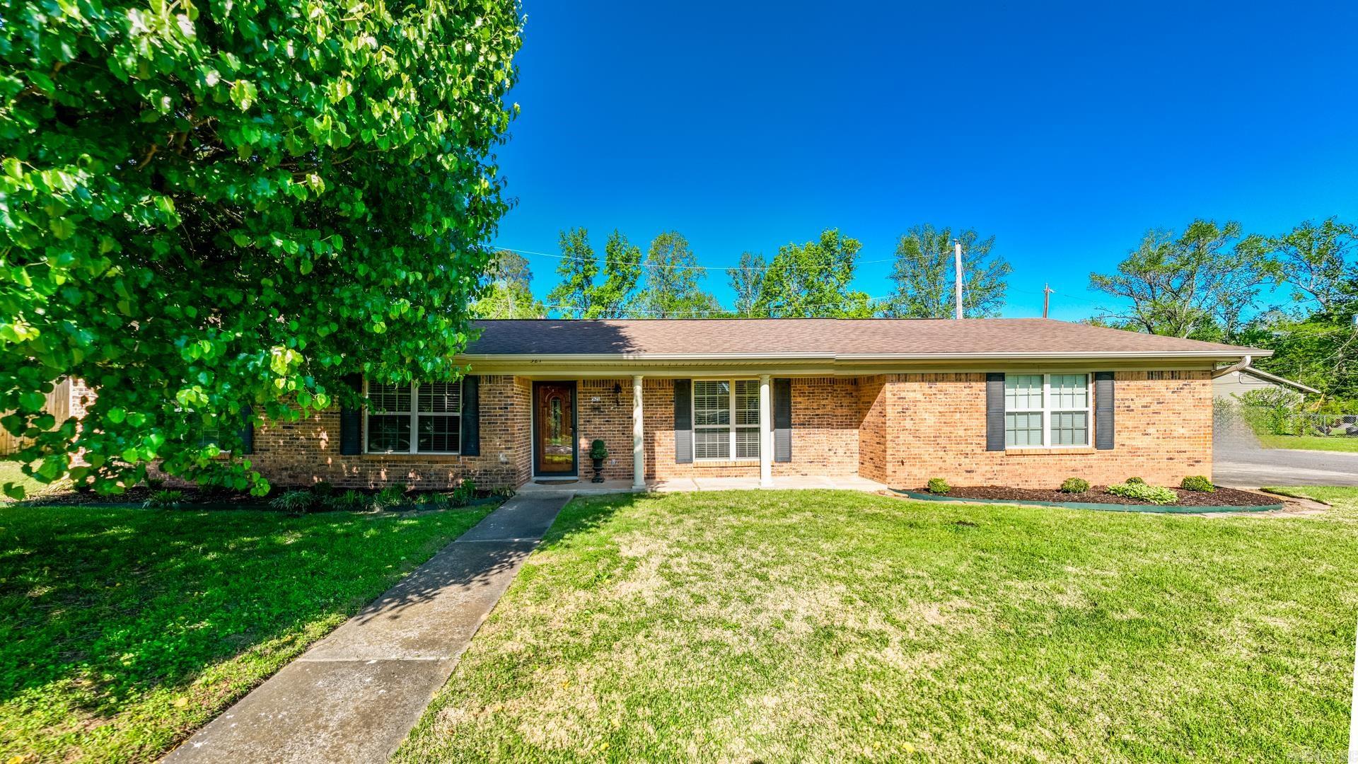 Royal Manor - Residential