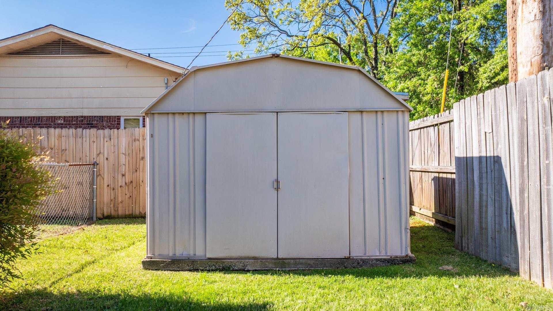 Royal Manor - Residential