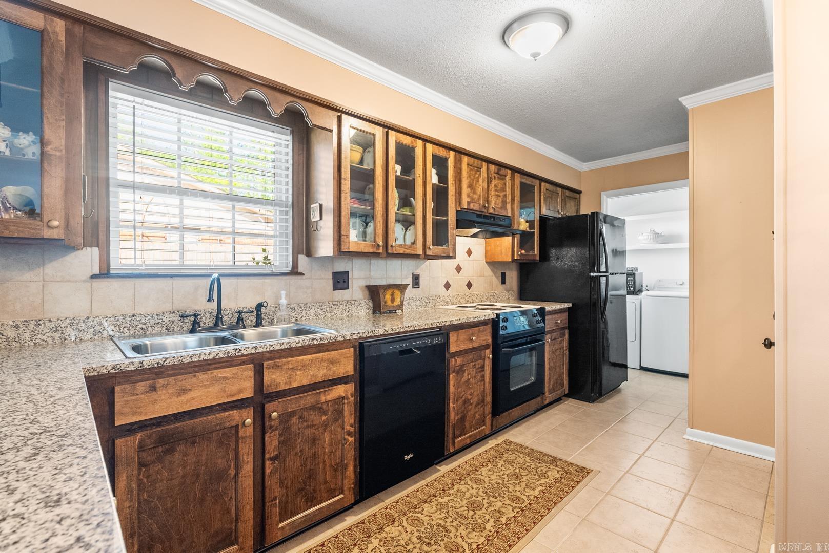 Royal Manor - Residential