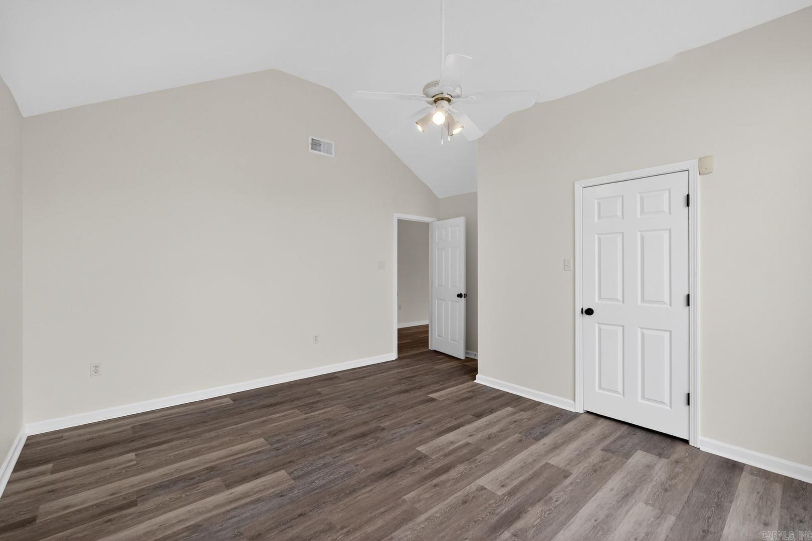 GREEN MEADOWS - Residential