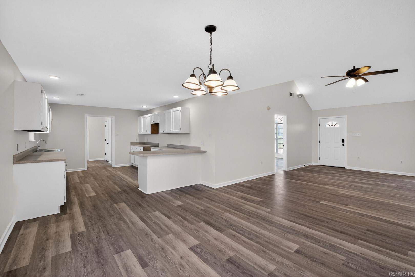 GREEN MEADOWS - Residential