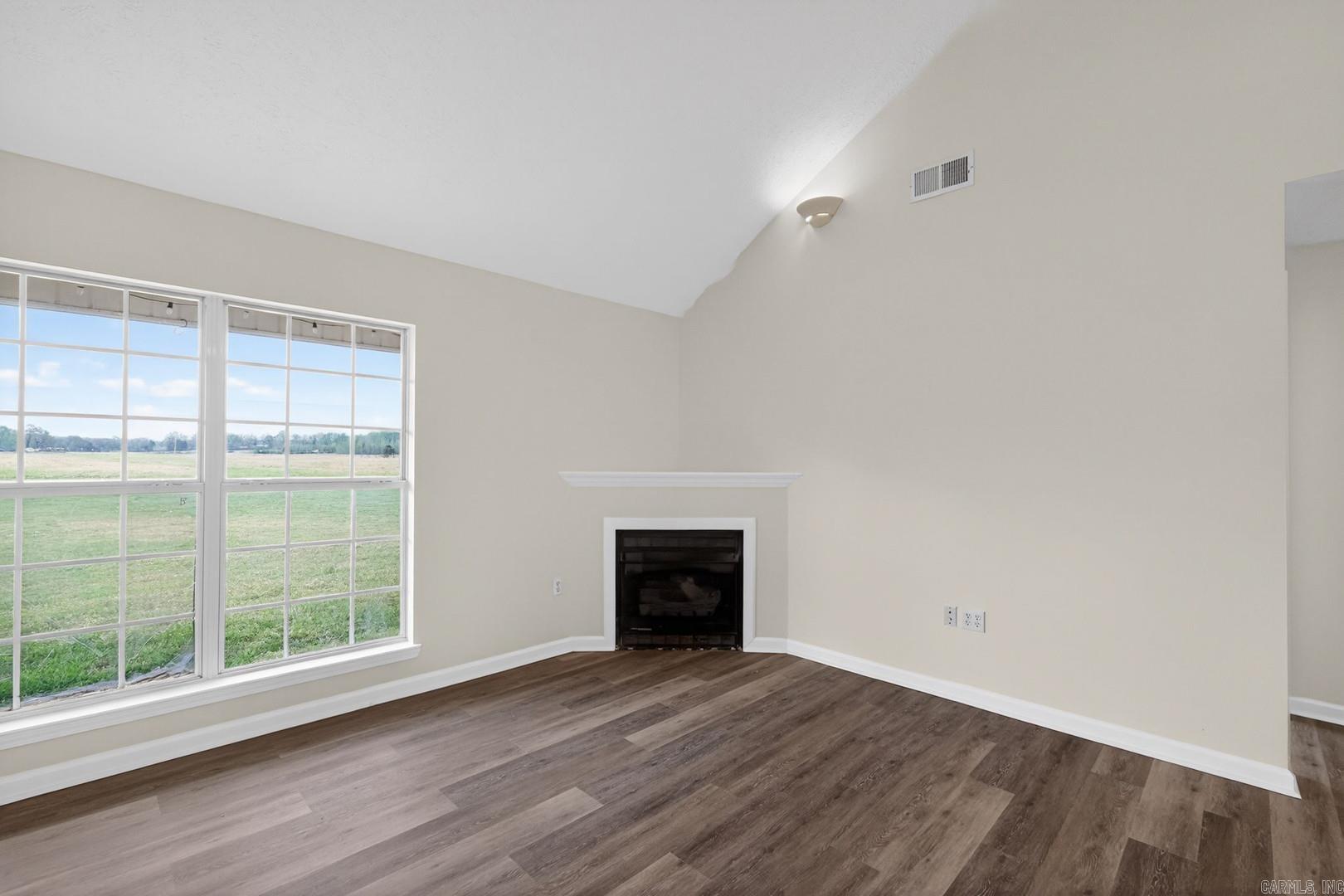 GREEN MEADOWS - Residential