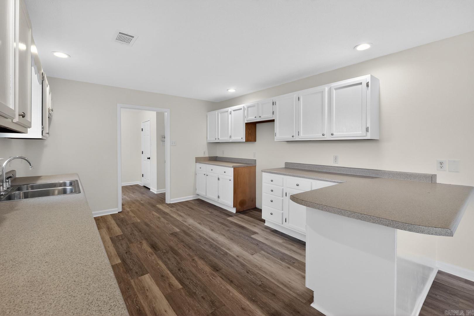 GREEN MEADOWS - Residential