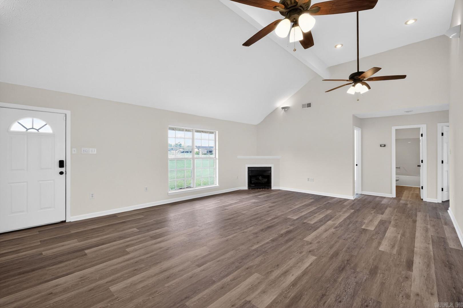 GREEN MEADOWS - Residential