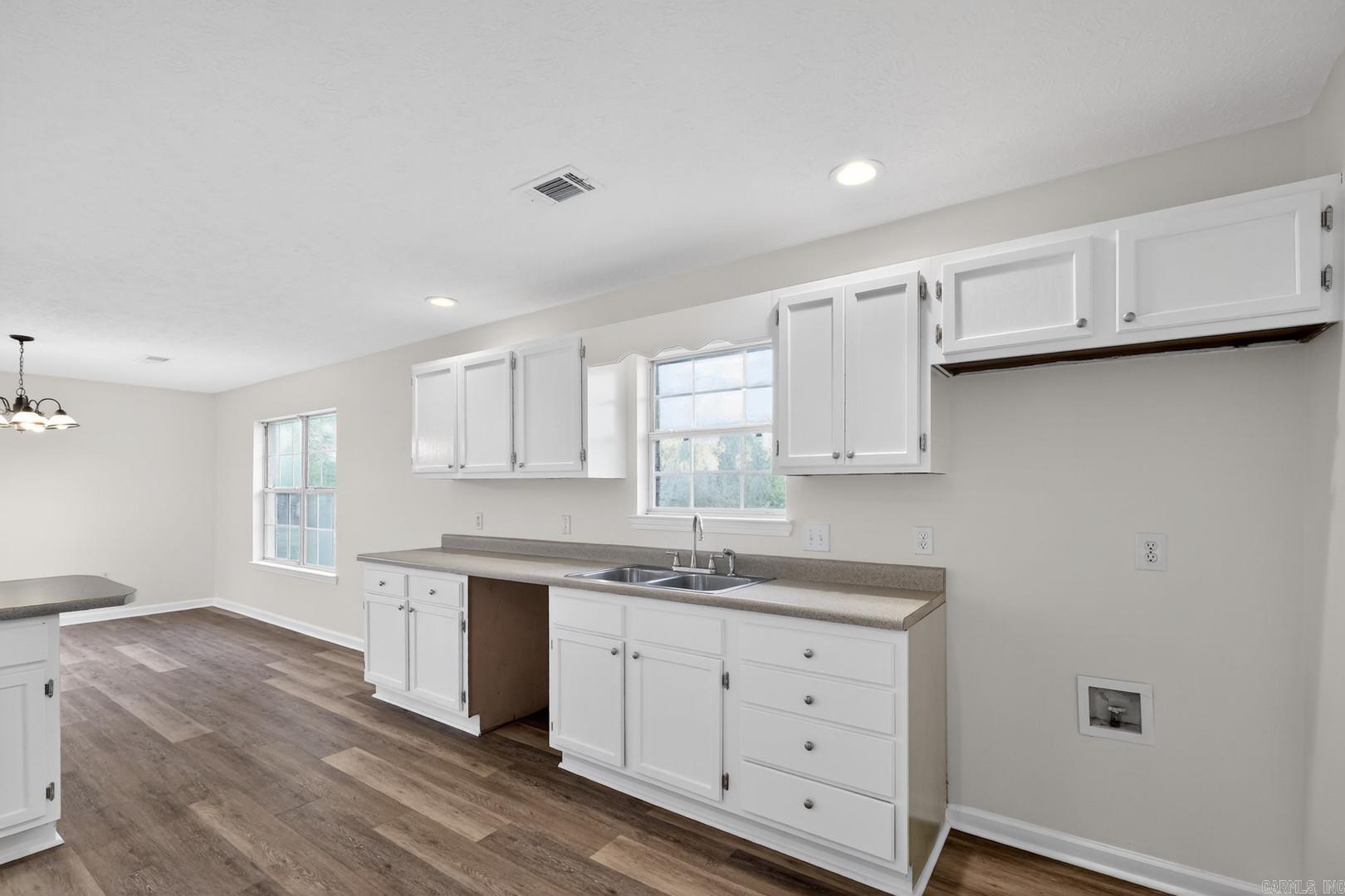 GREEN MEADOWS - Residential