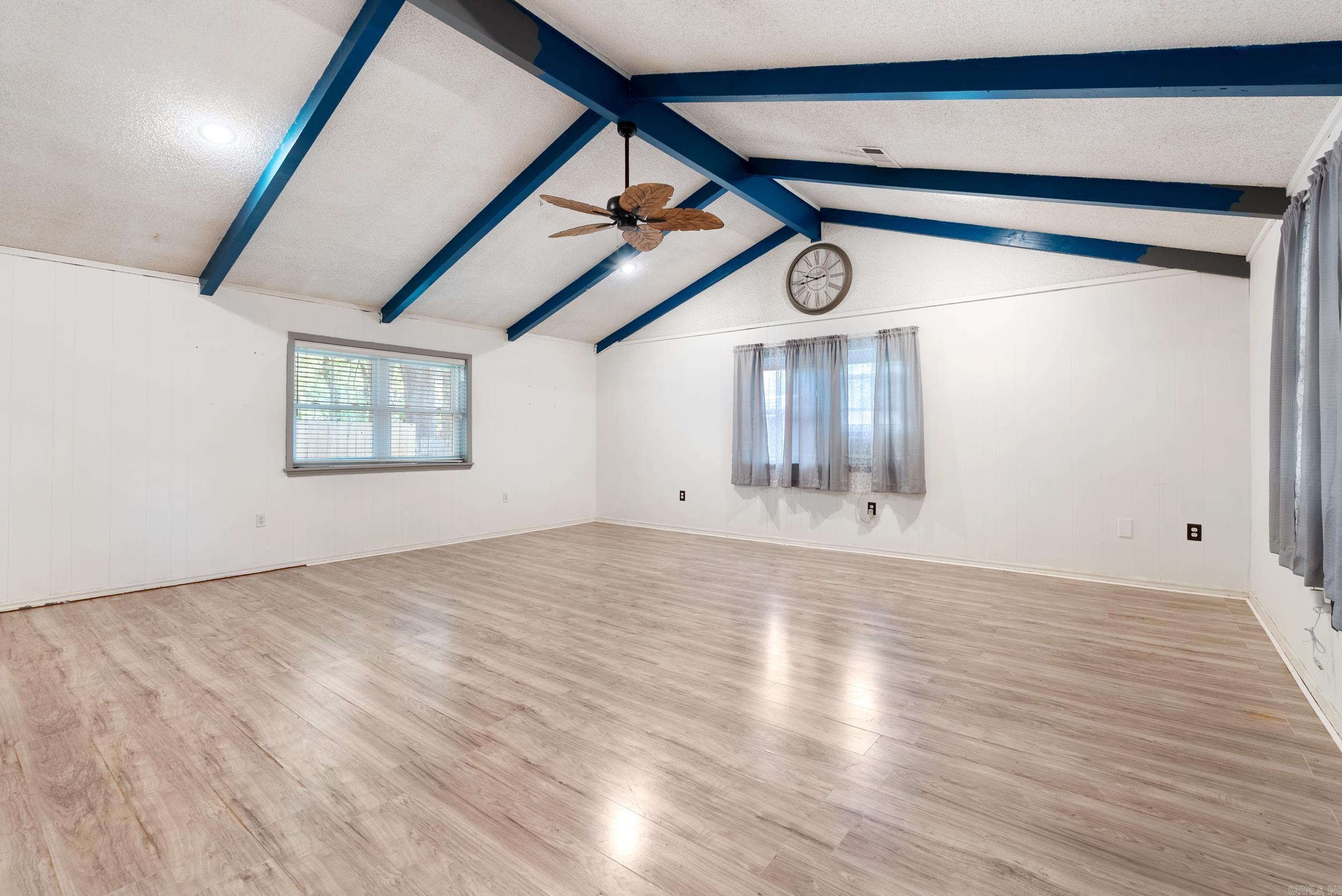 OAK FORREST - Residential