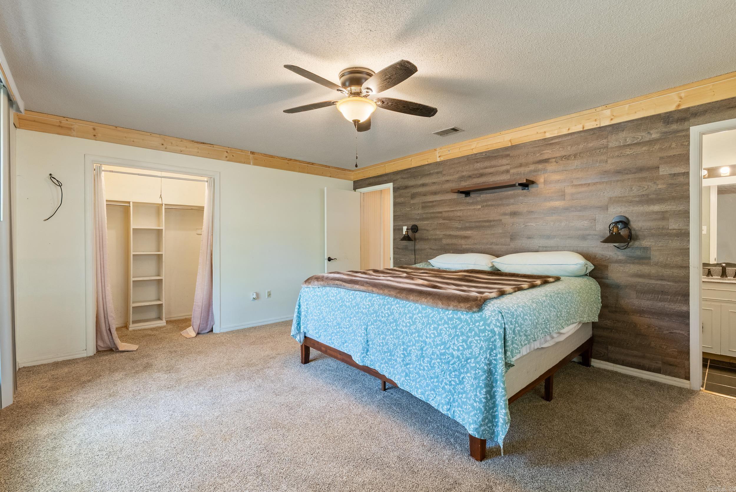OAK FORREST - Residential