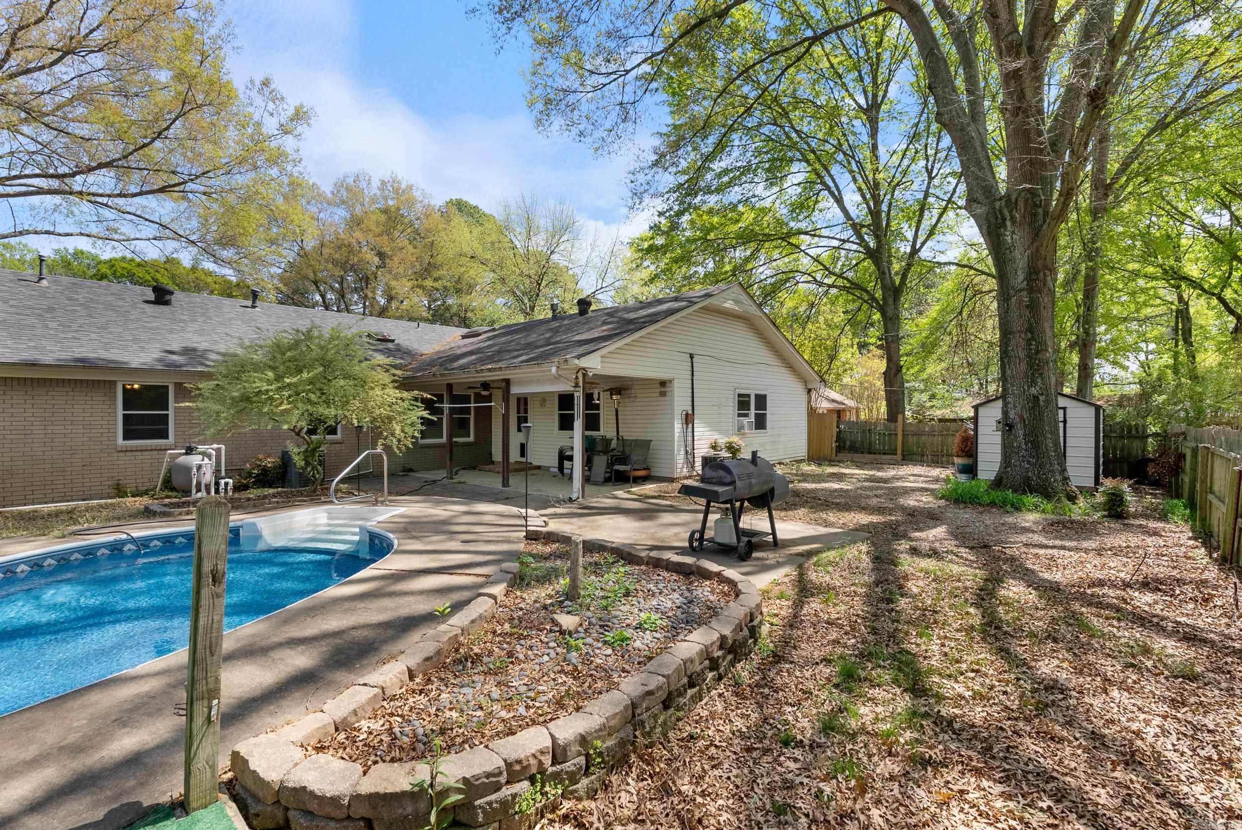 OAK FORREST - Residential