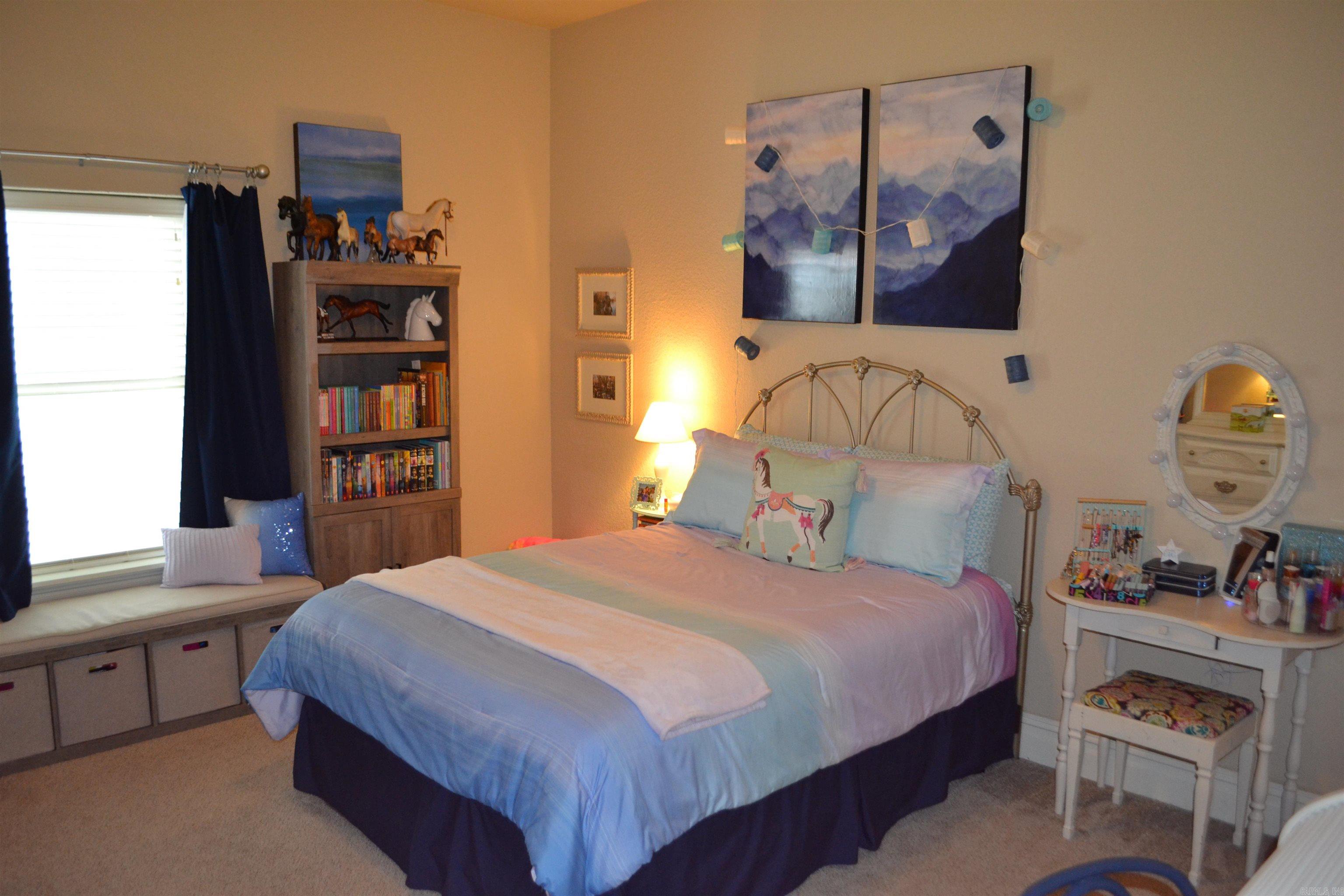 VALLEYRIDGE ESTATES ADD TO EASTG - Residential