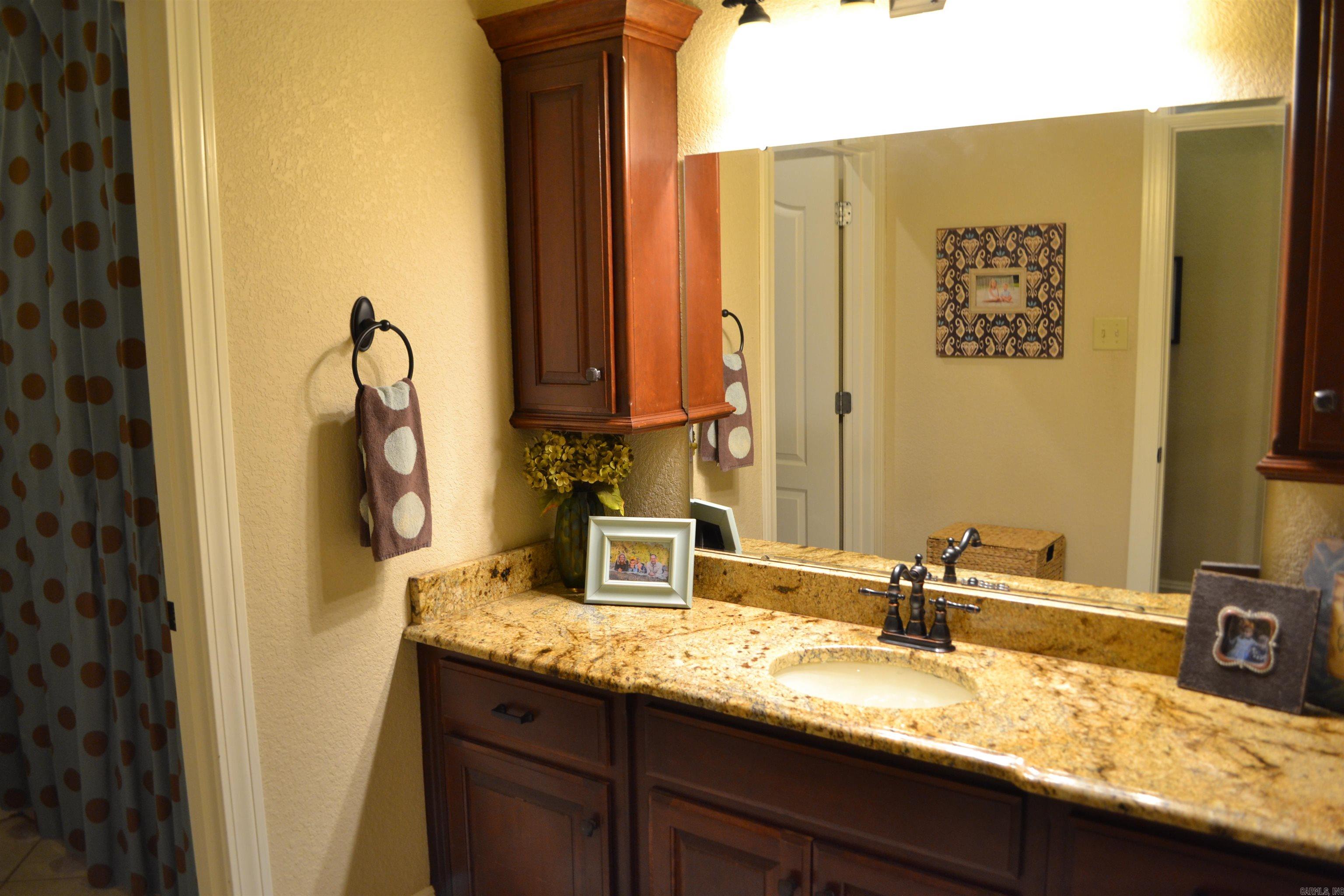 VALLEYRIDGE ESTATES ADD TO EASTG - Residential