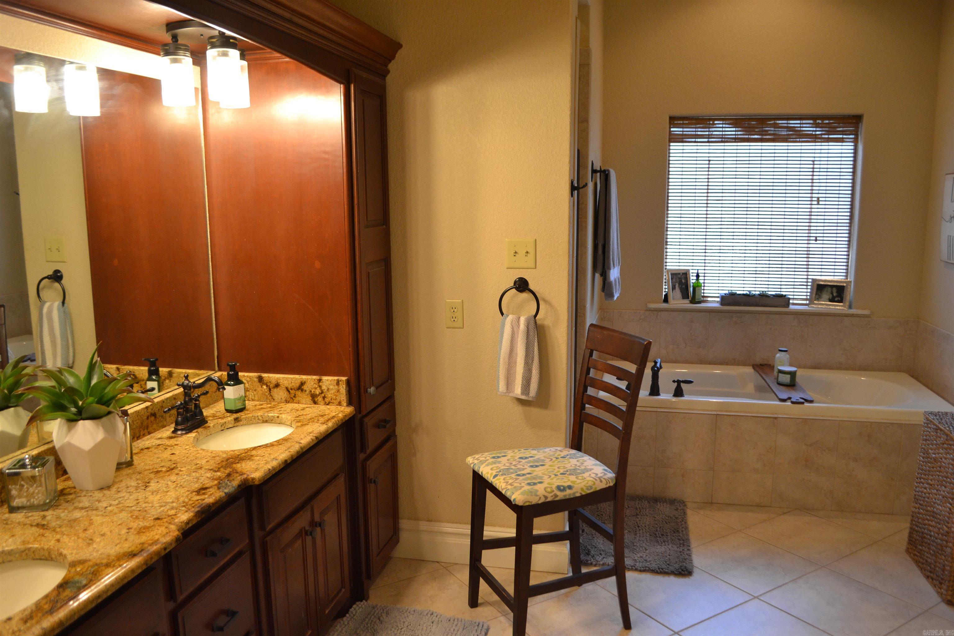 VALLEYRIDGE ESTATES ADD TO EASTG - Residential