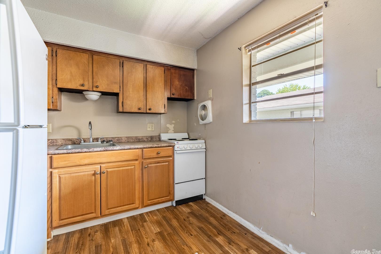 Tomlinson - Residential Lease