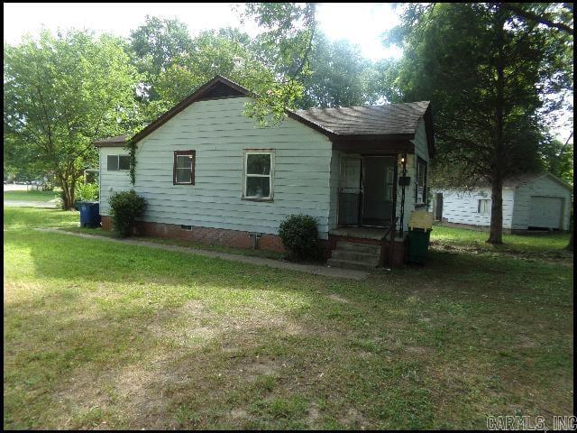 *NORTH LITTLE ROCK* CUTE HOME IN WALTERS SUBDIVISION! This Three Bedroom One Bathroom Home Features Over 1,000 Square Feet! Stove And Dishwasher Included In The Kitchen! Washer And Dryer Hookups Included! Wood And Tile Flooring Throughout! Central Heat And Air! PET FRIENDLY!! AVAILABLE NOW!!!