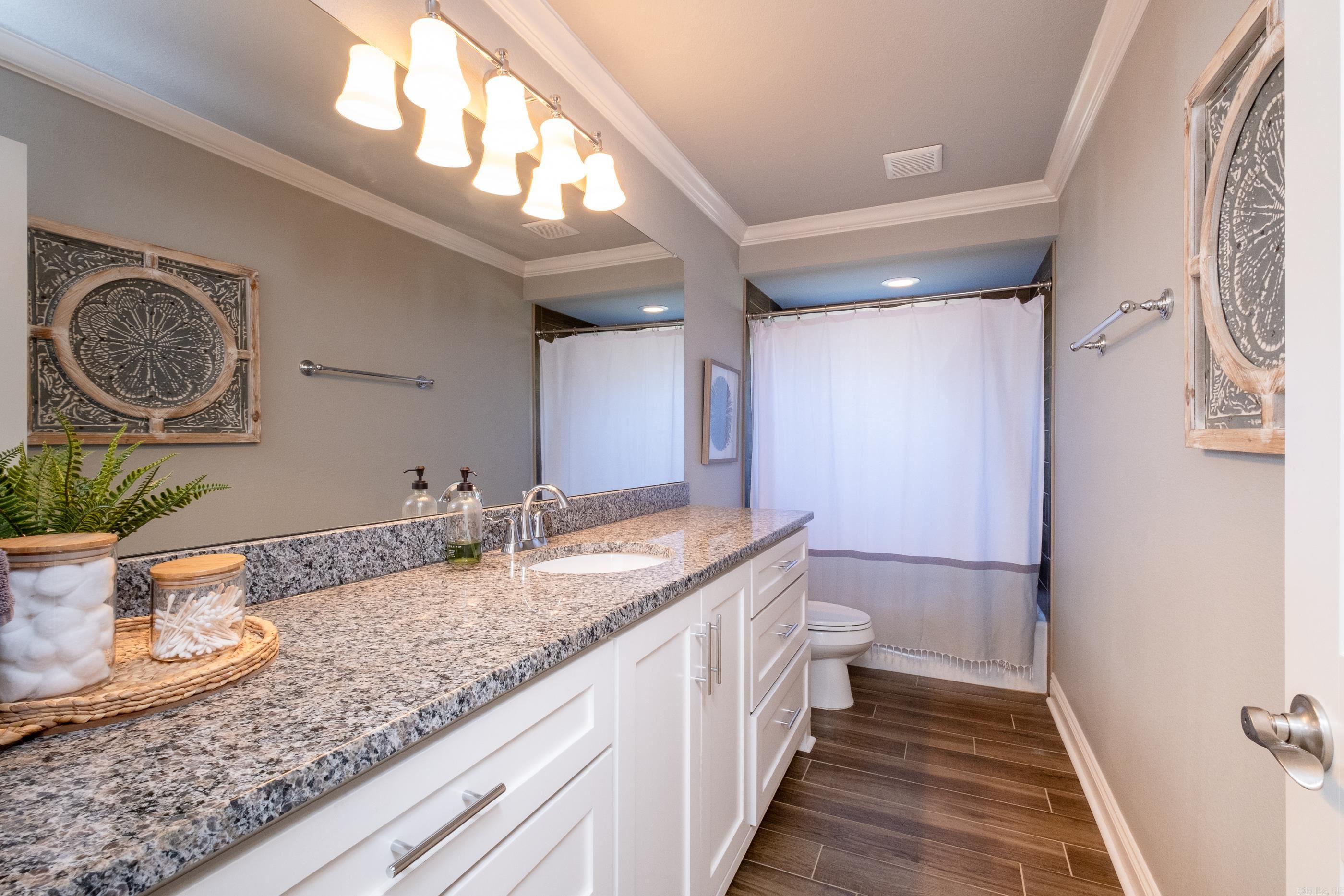 KINGWOOD PLACE - Residential