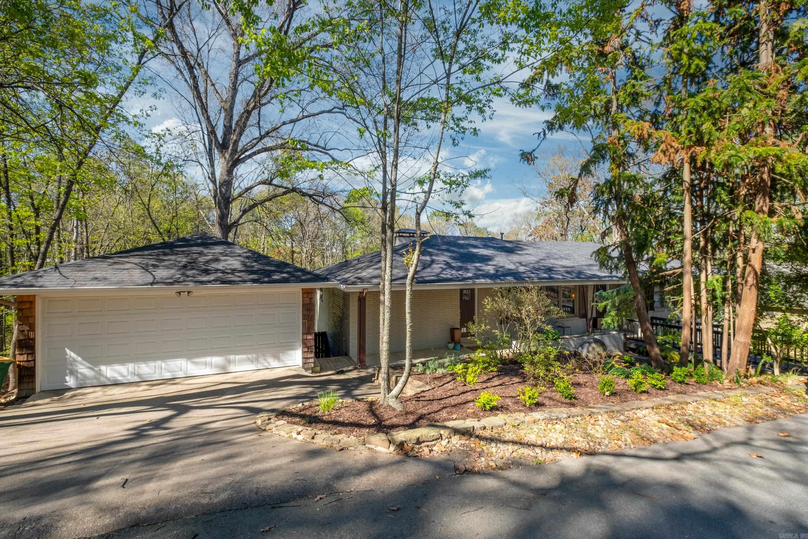 KINGWOOD PLACE - Residential