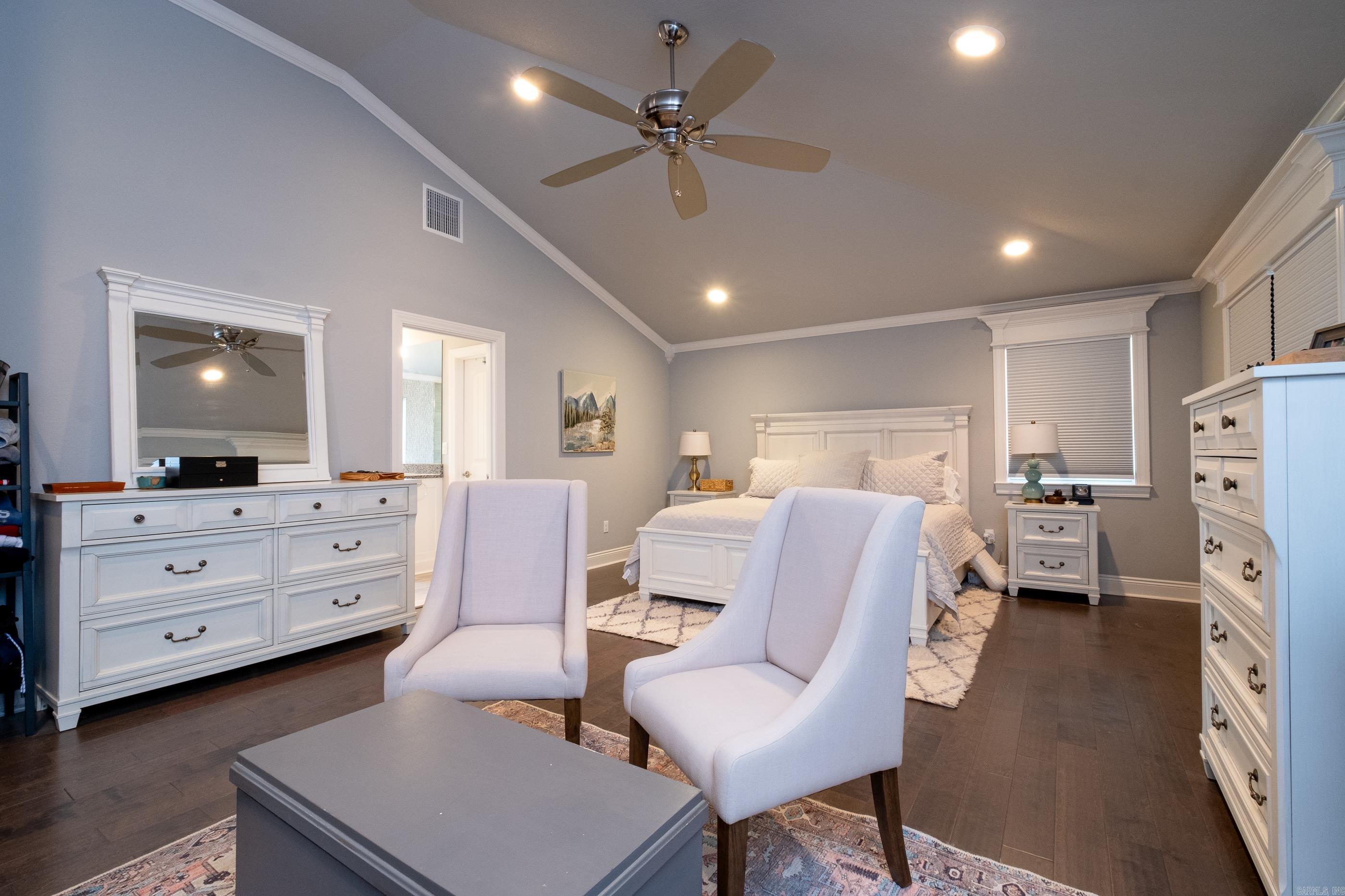 KINGWOOD PLACE - Residential