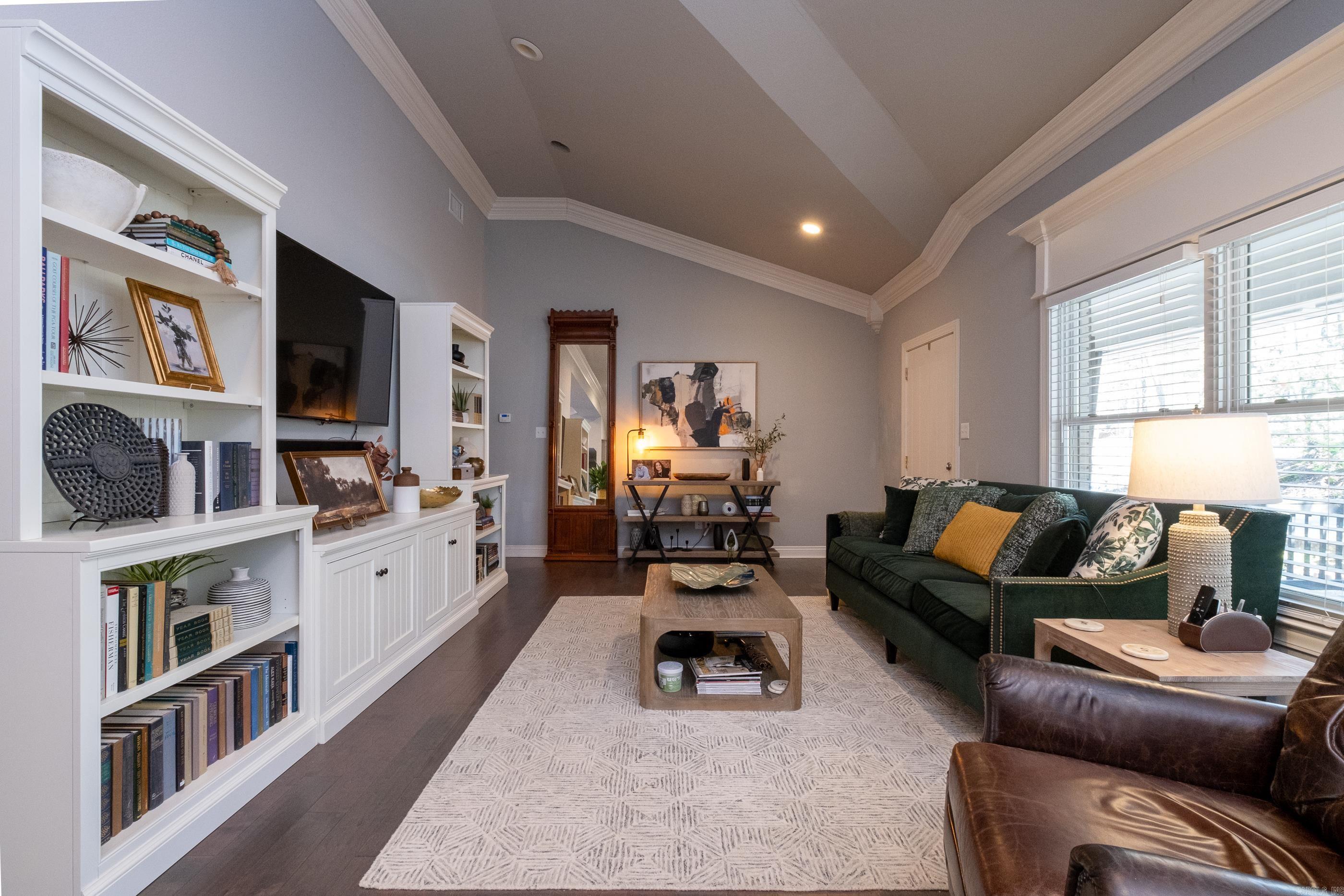 KINGWOOD PLACE - Residential