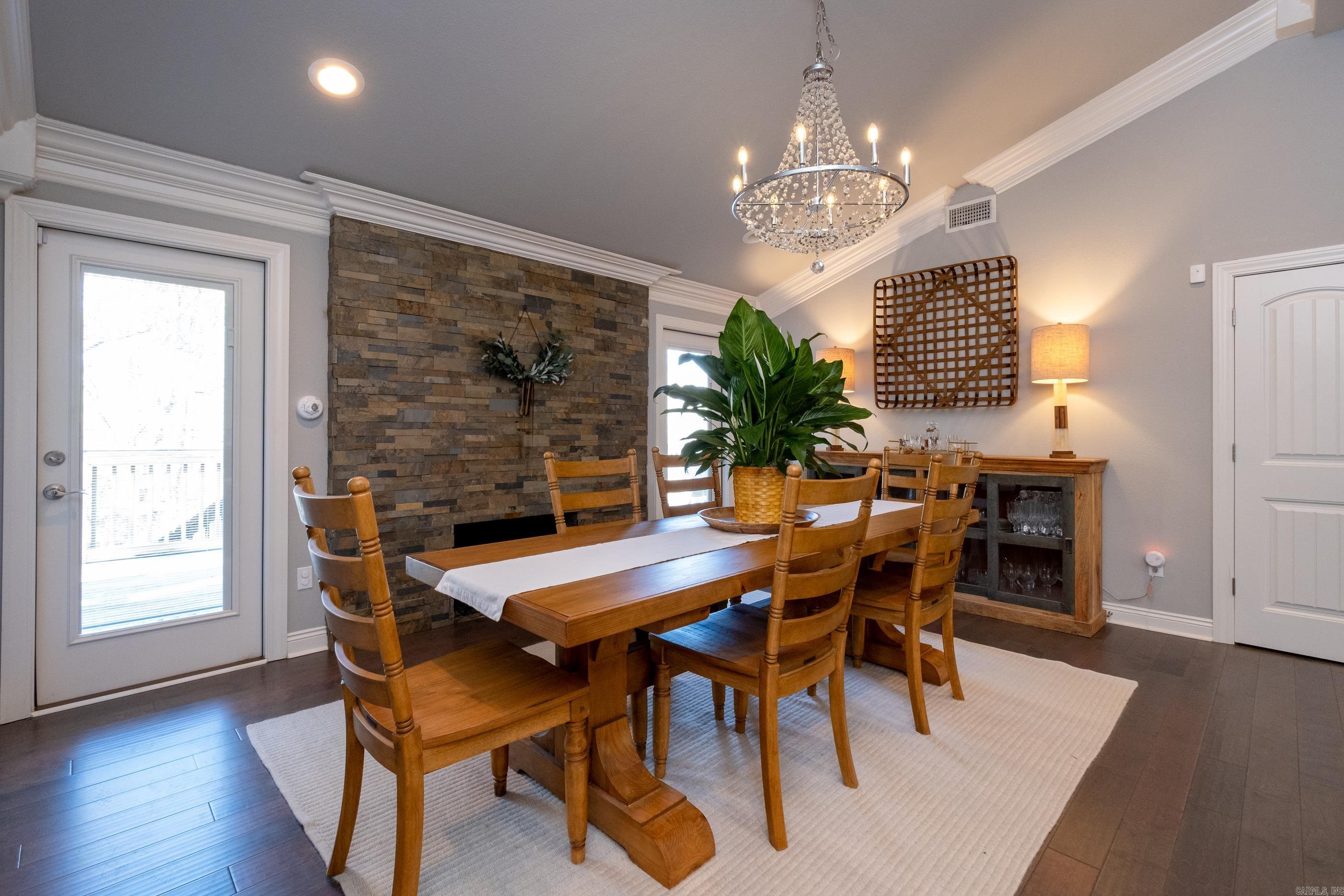 KINGWOOD PLACE - Residential