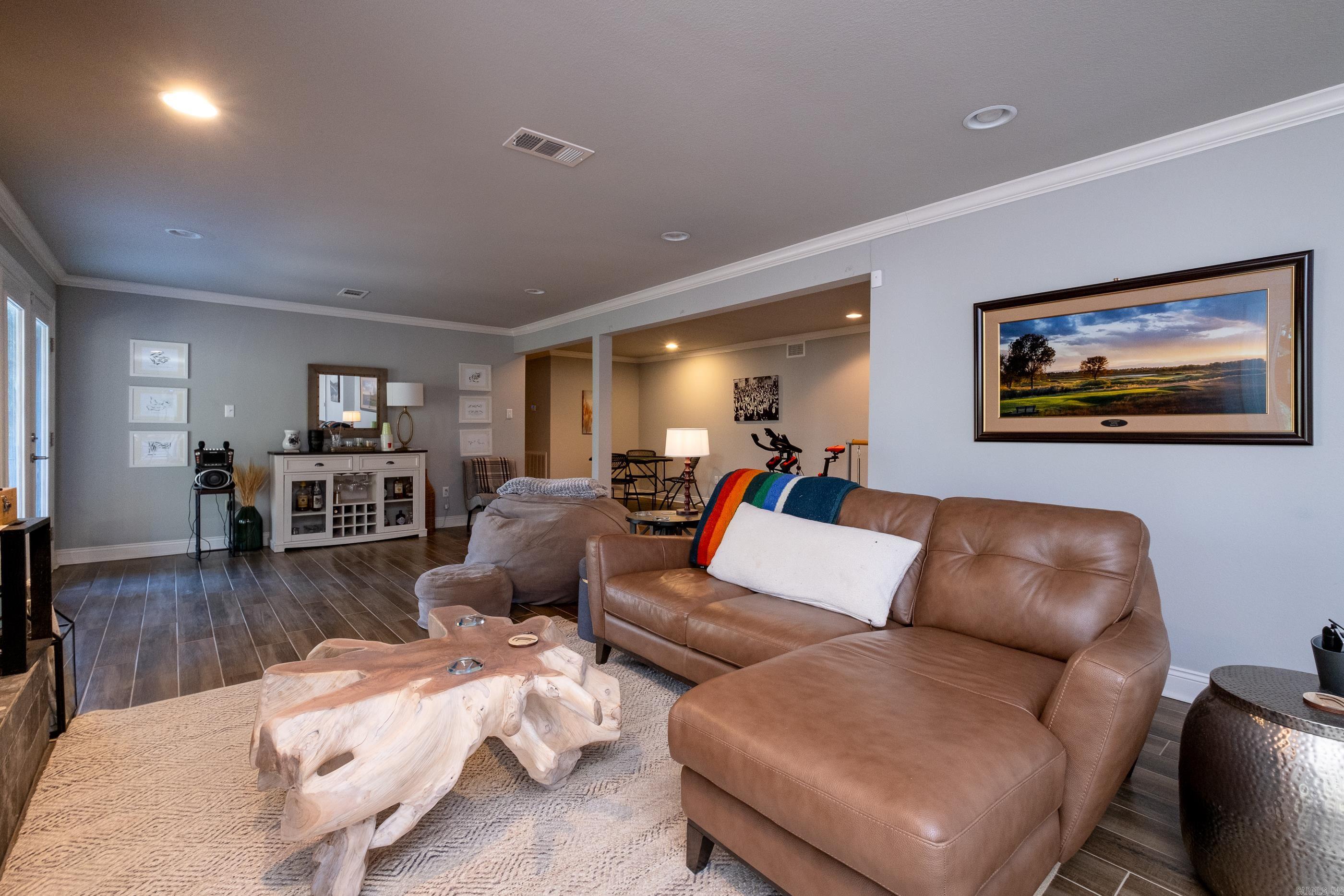 KINGWOOD PLACE - Residential