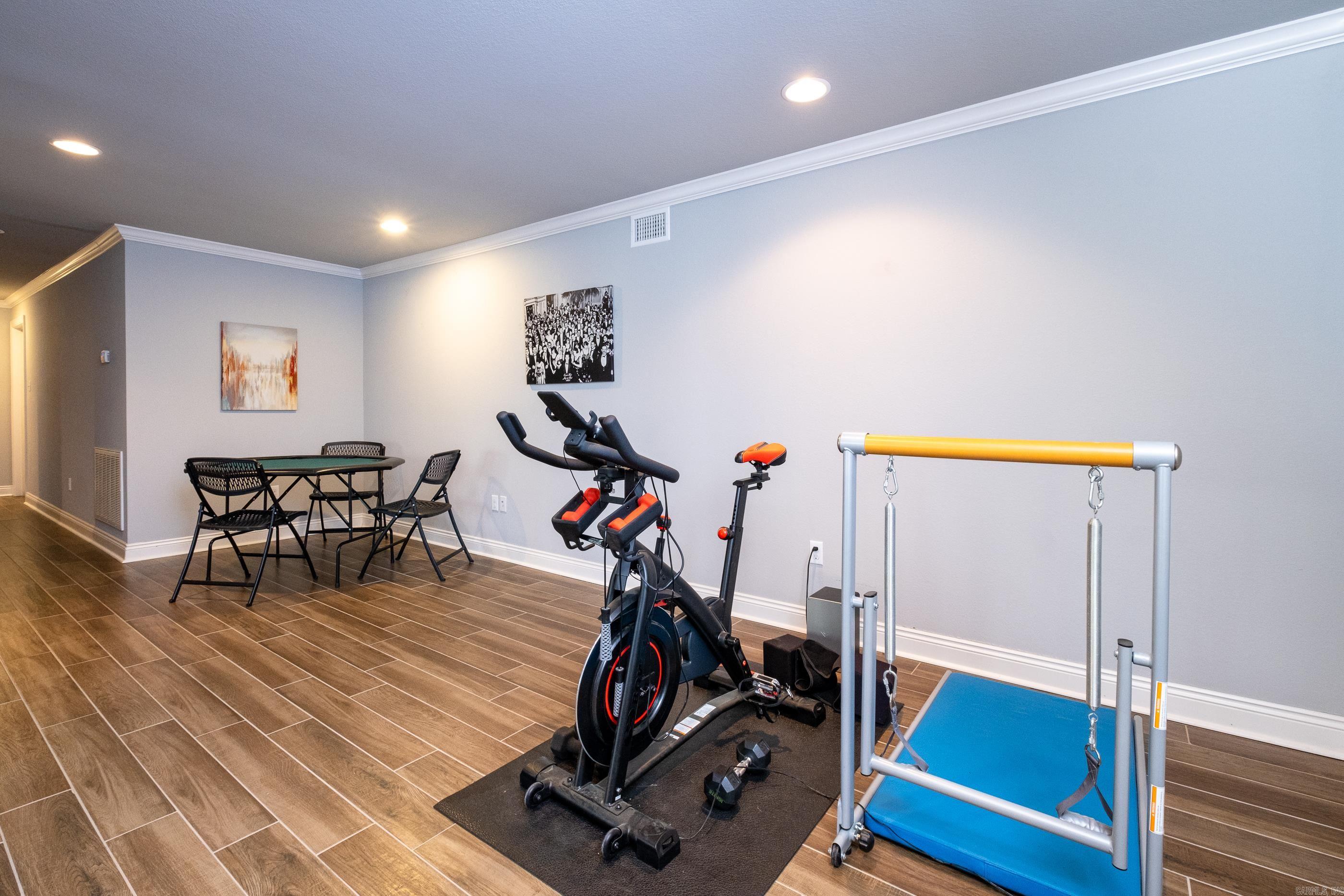 KINGWOOD PLACE - Residential