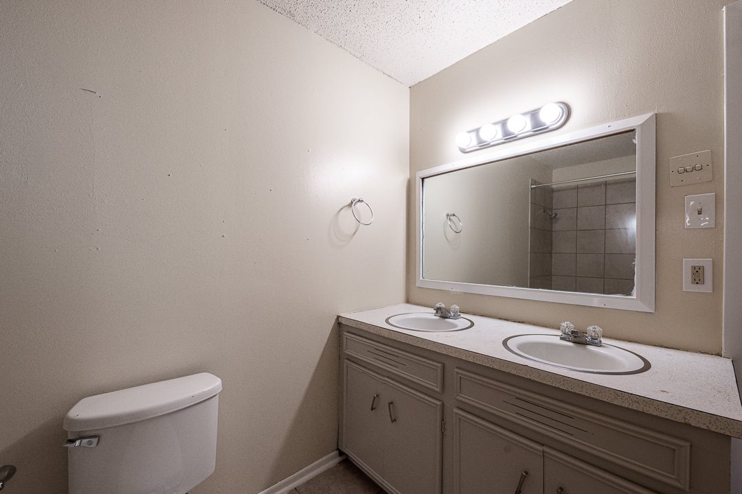 Earls Lakeside - Residential Lease