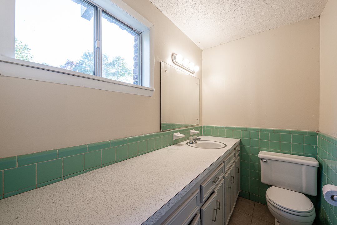 Earls Lakeside - Residential Lease