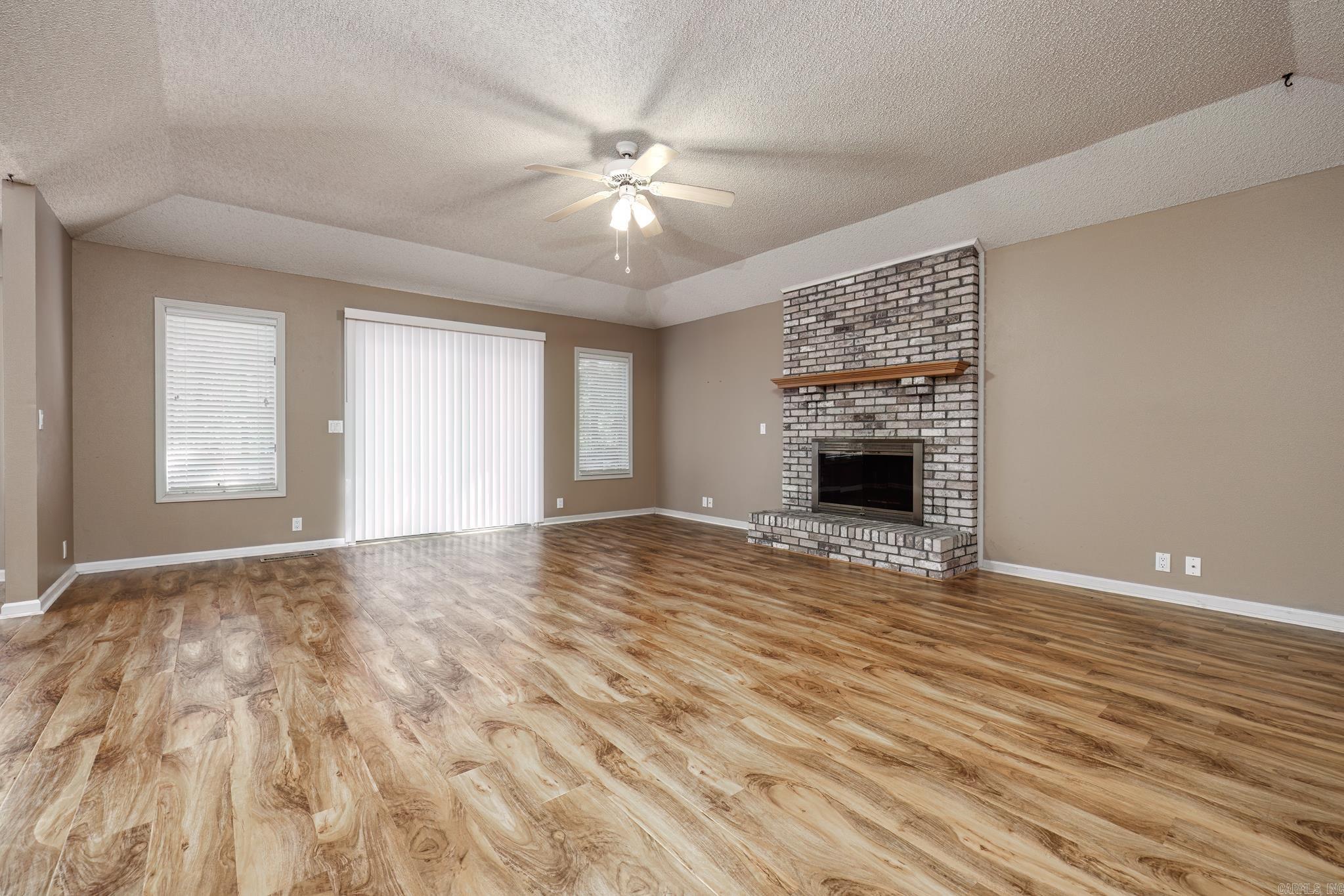 ENCANTADO - Residential