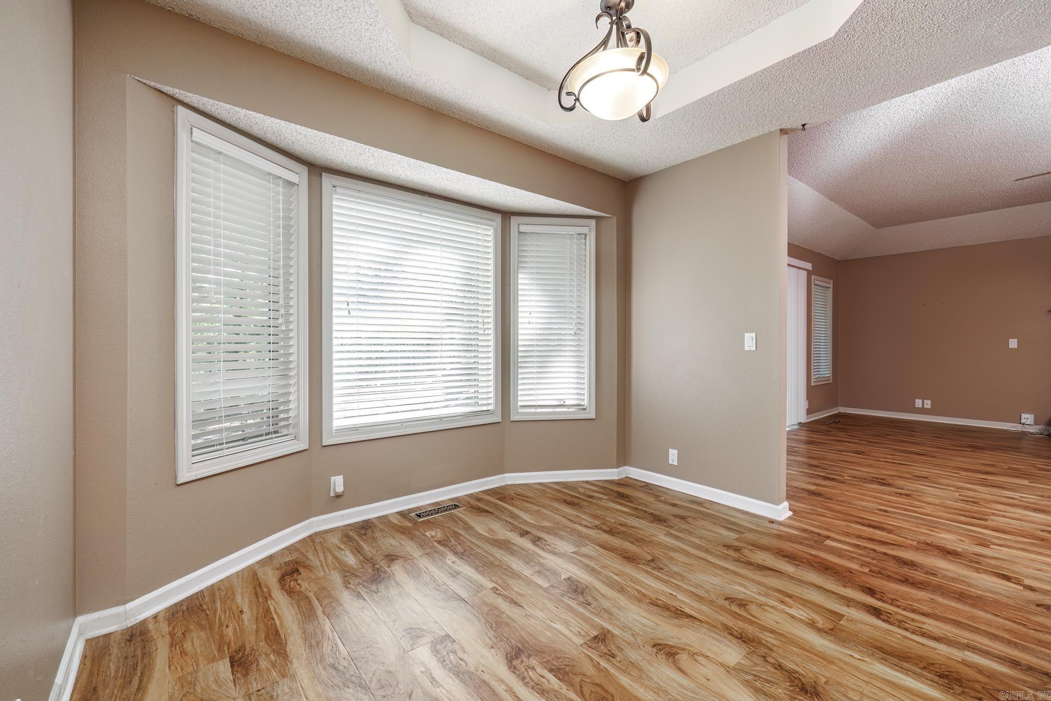 ENCANTADO - Residential