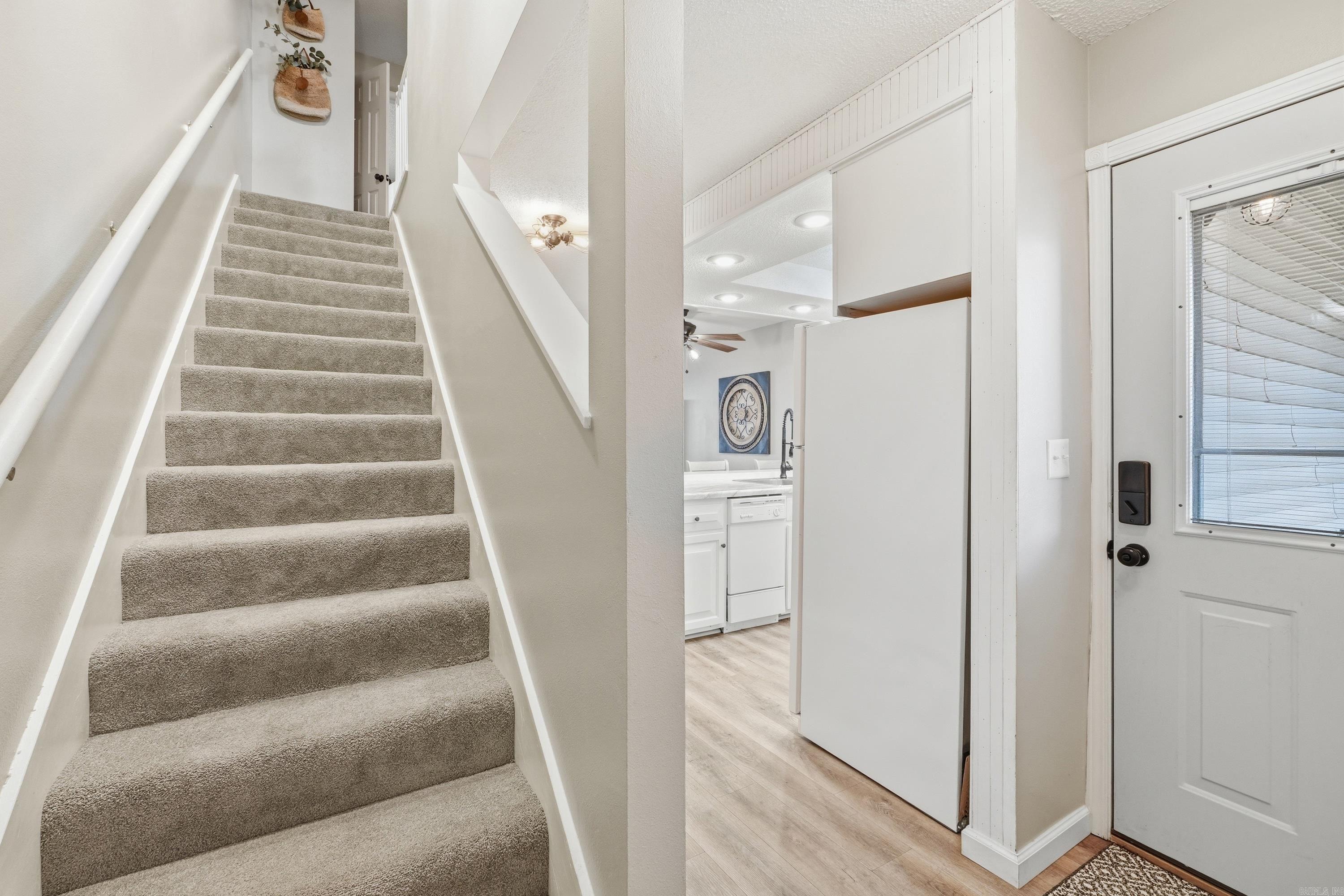 LAKEWOOD HILLS CONDO - Residential