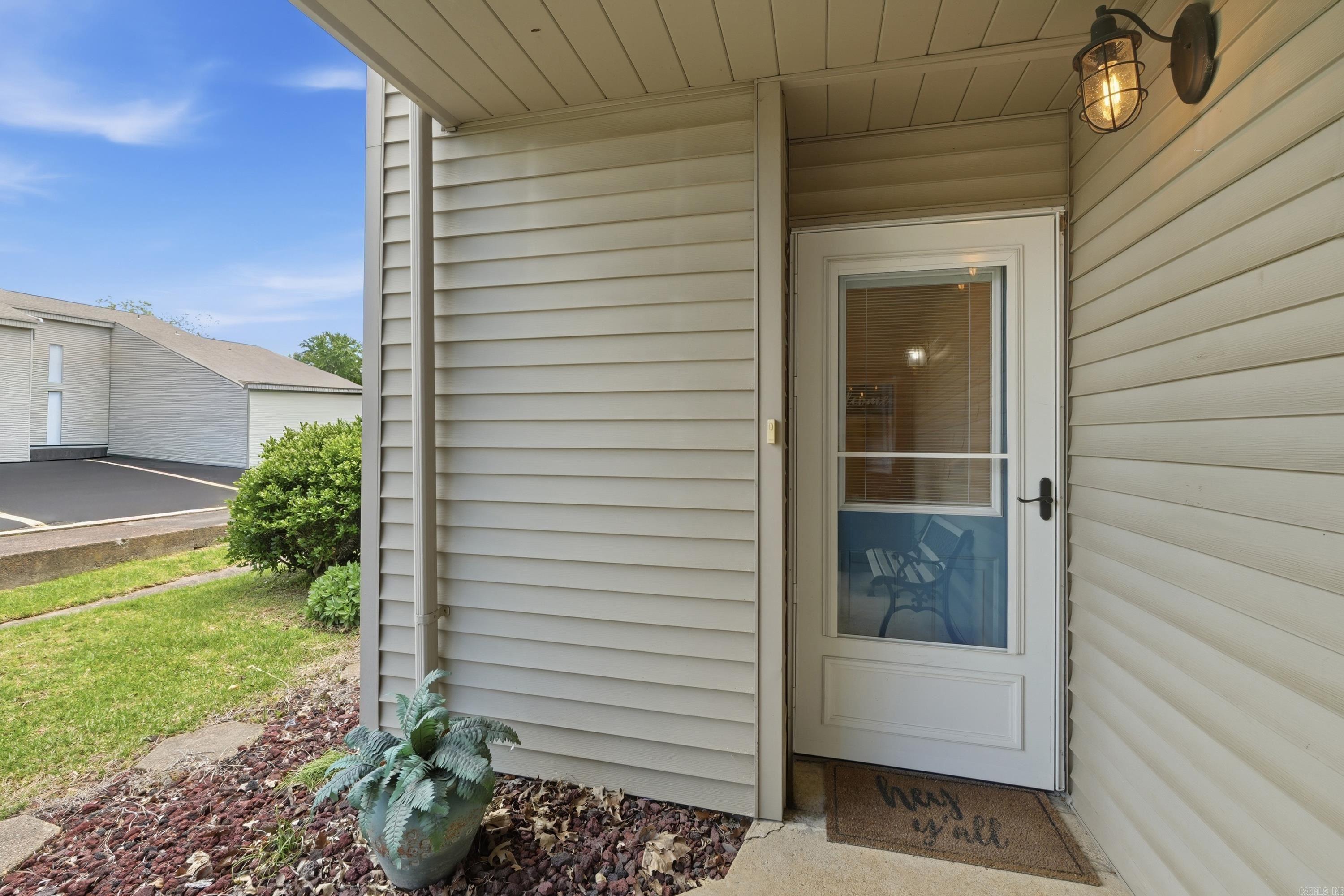 LAKEWOOD HILLS CONDO - Residential