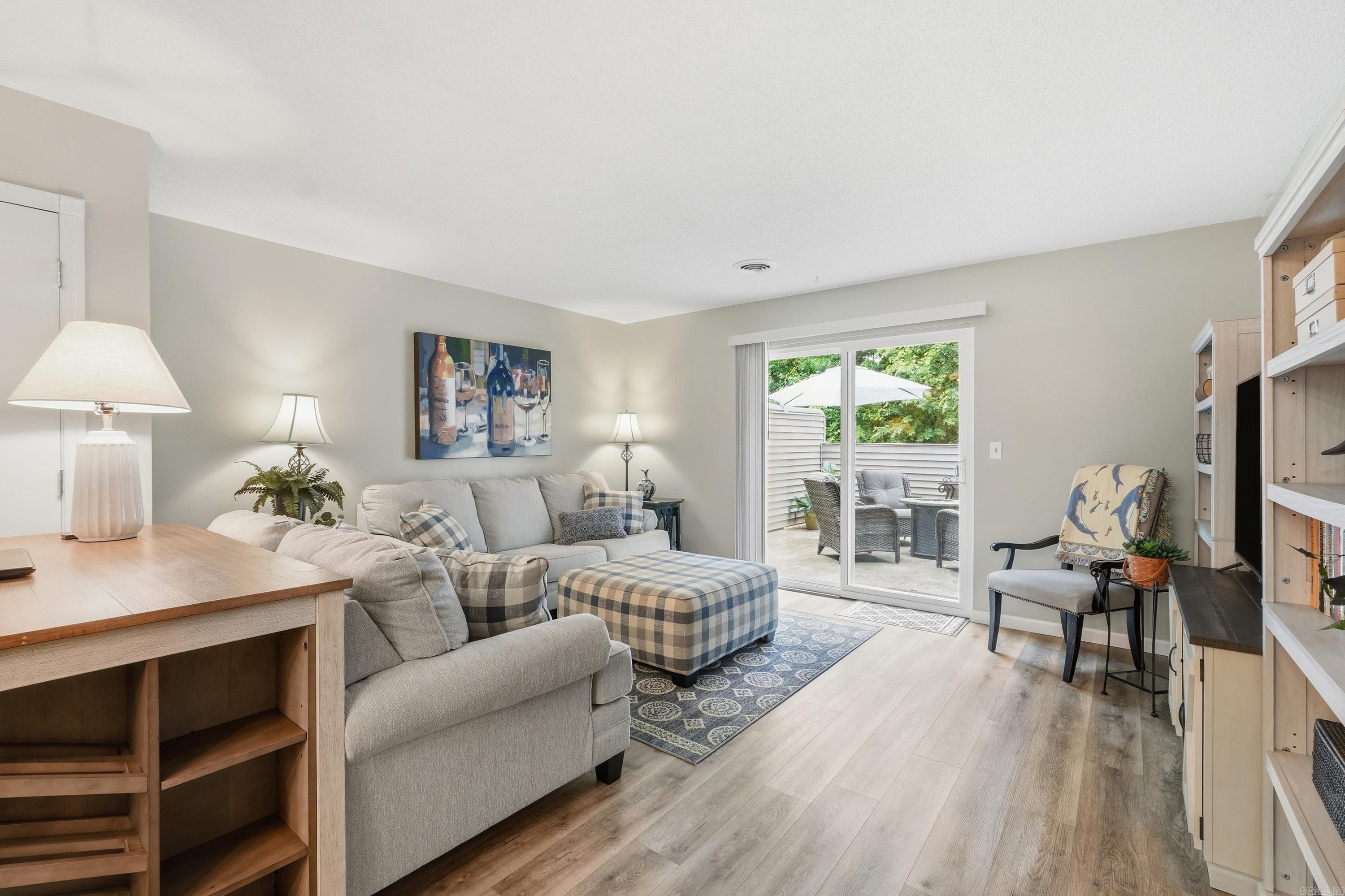 LAKEWOOD HILLS CONDO - Residential