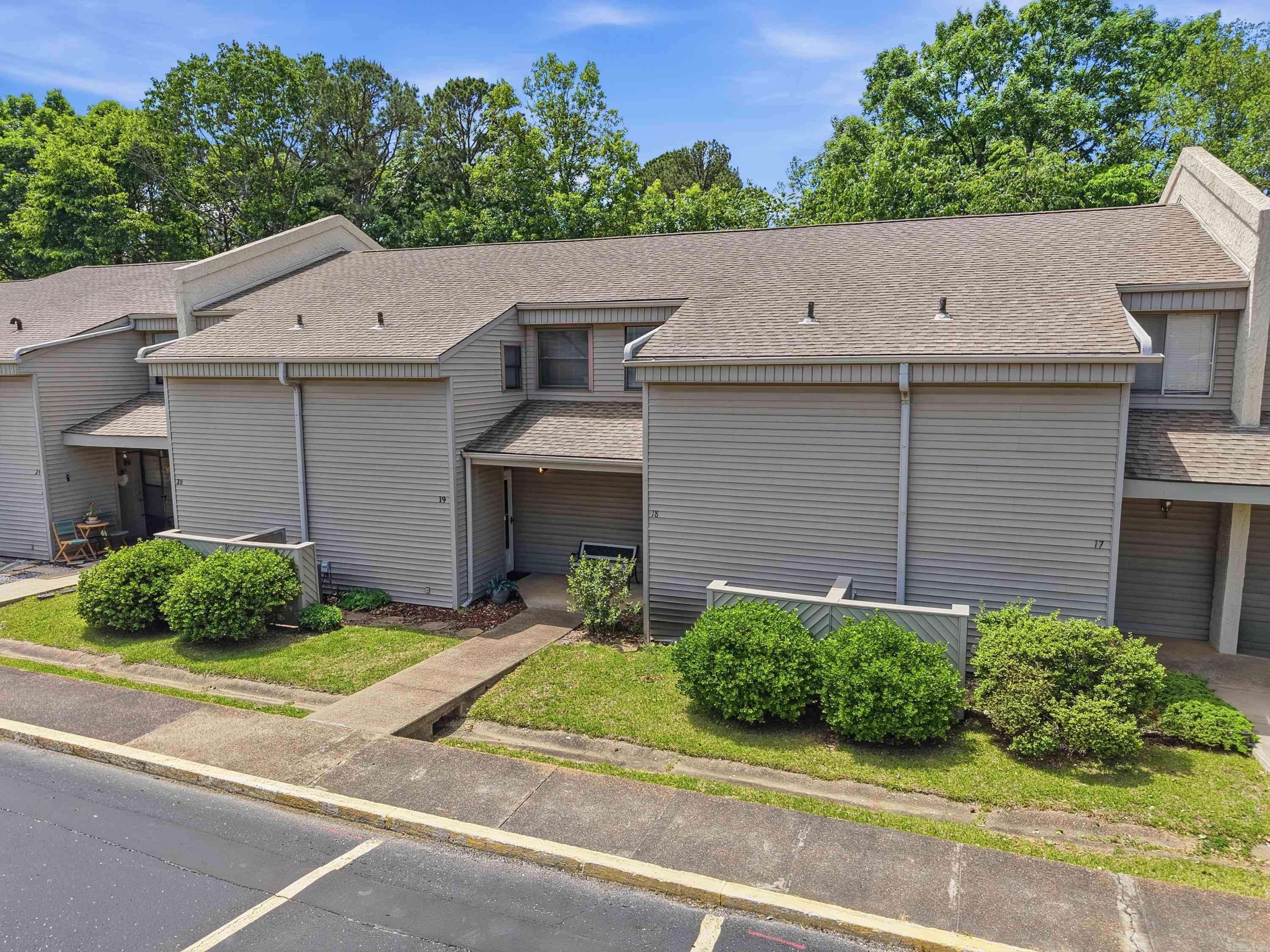 LAKEWOOD HILLS CONDO - Residential