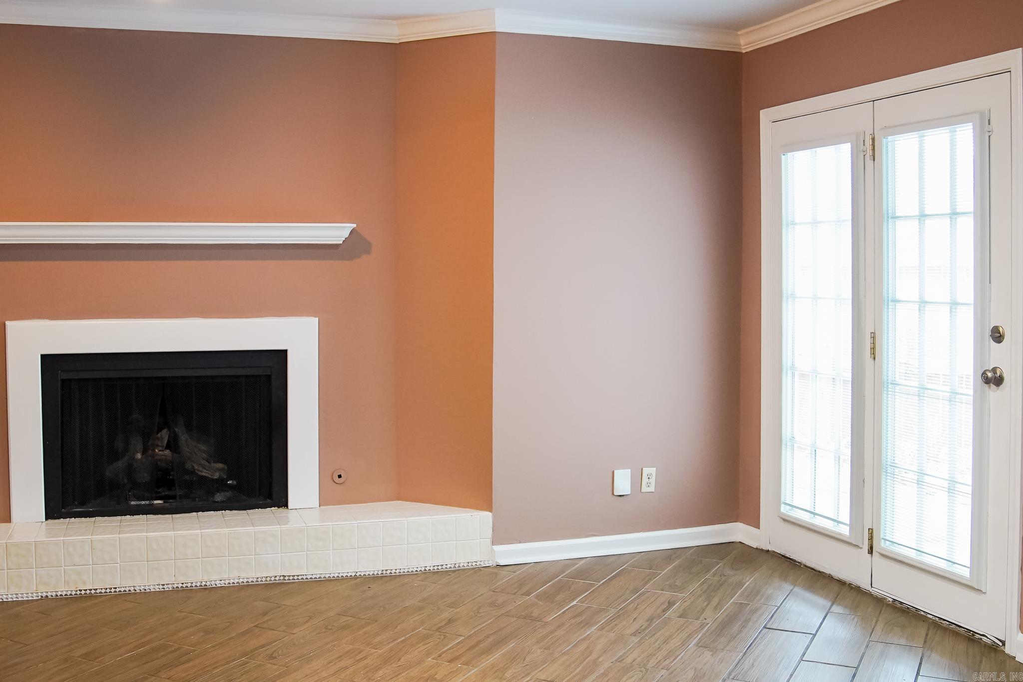 SHADOW OAKS - Residential