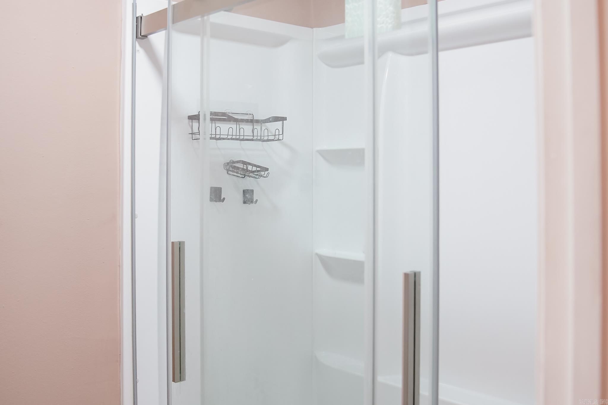 SHADOW OAKS - Residential