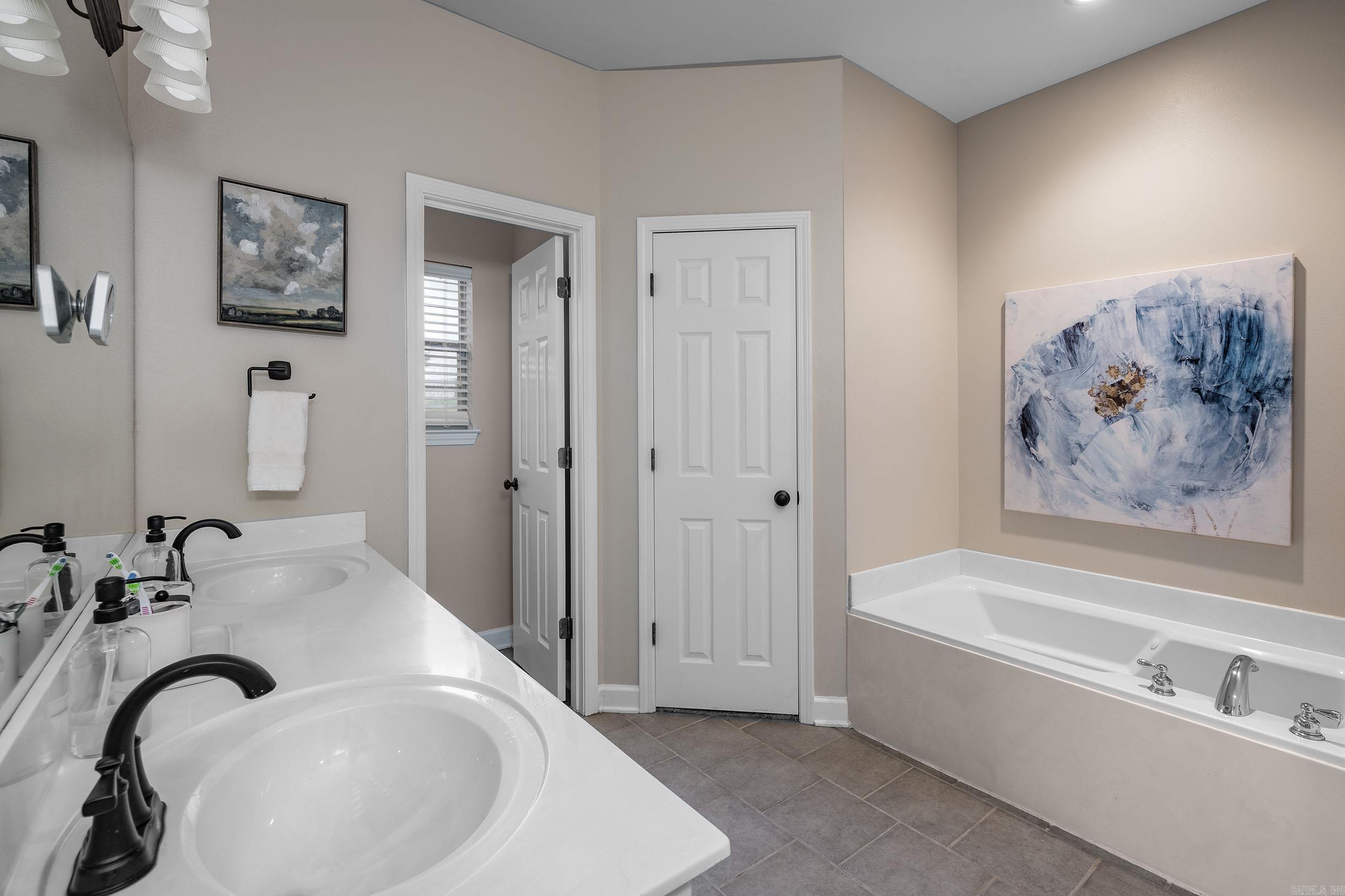 HERITAGE FARM - Residential