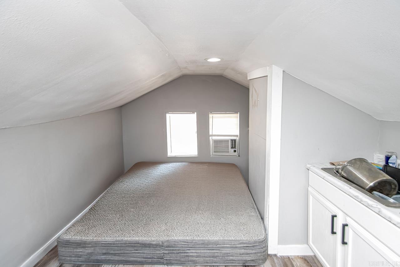 Weldon E Wrights - Residential Income