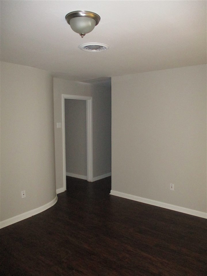 Cloverdale - Residential Lease