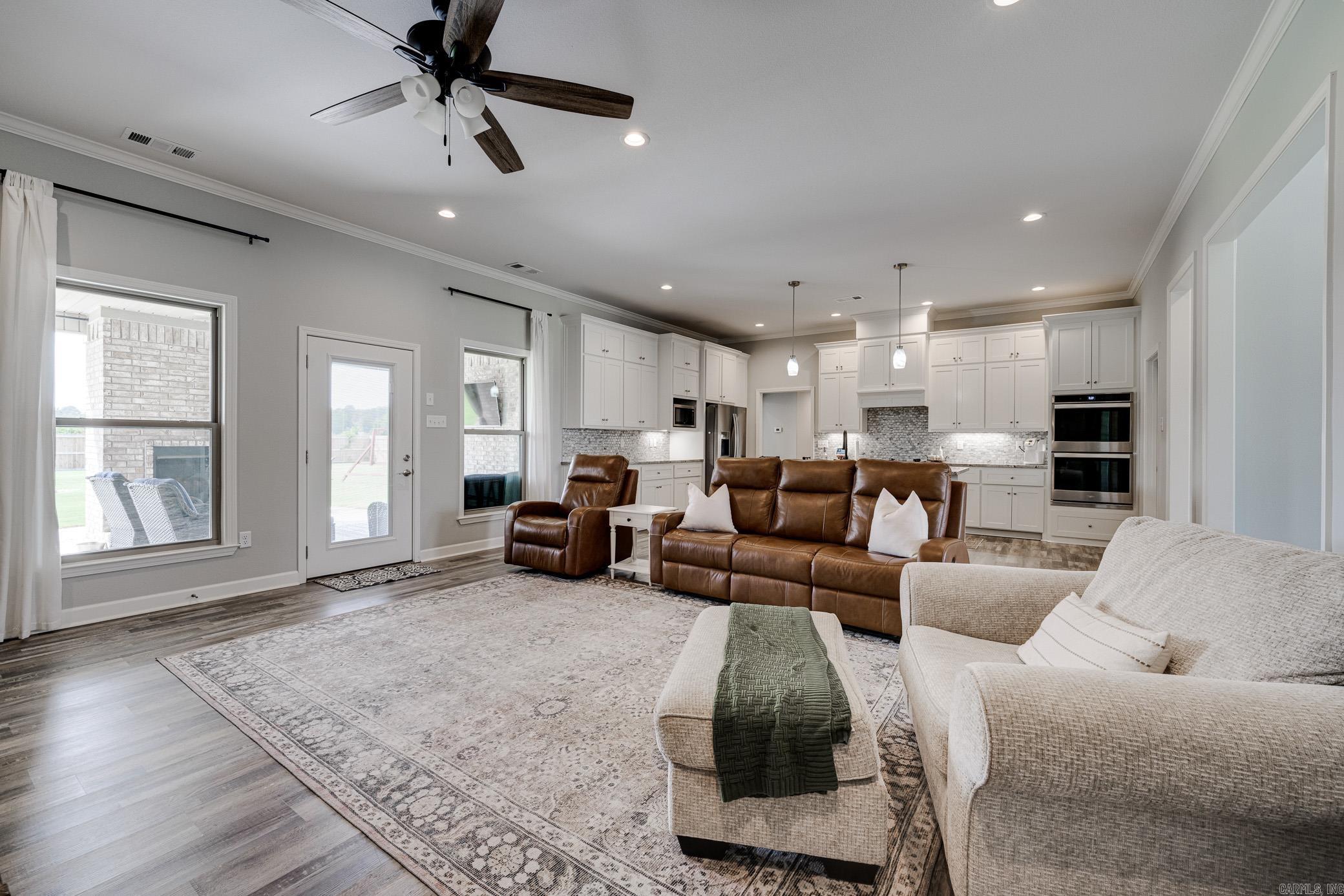 SUNSET LANDING - Residential