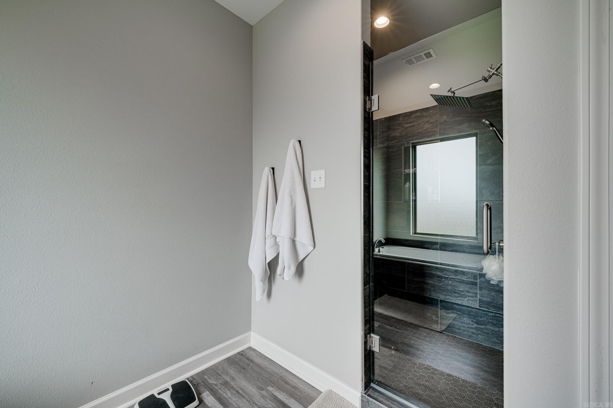 SUNSET LANDING - Residential