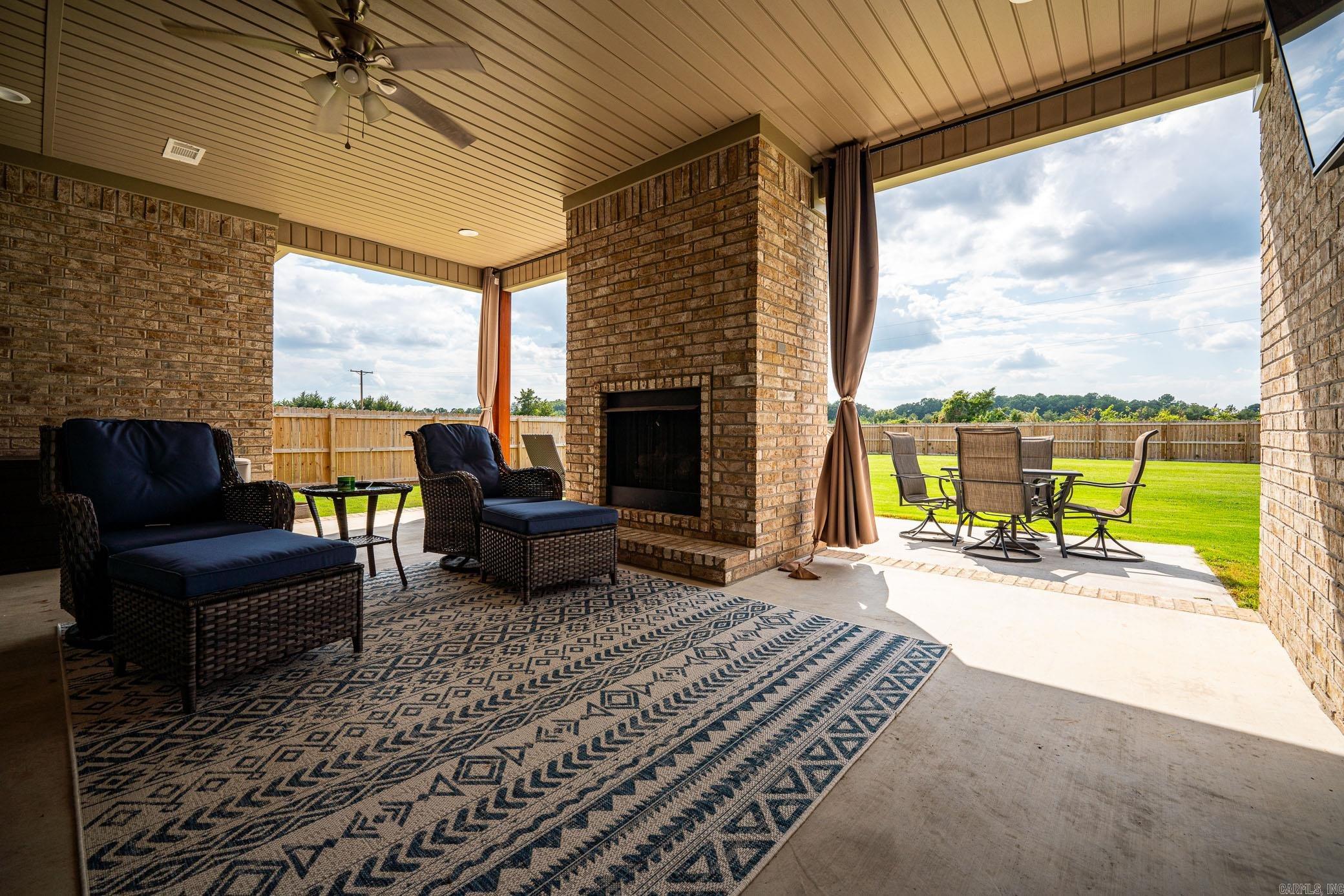 SUNSET LANDING - Residential