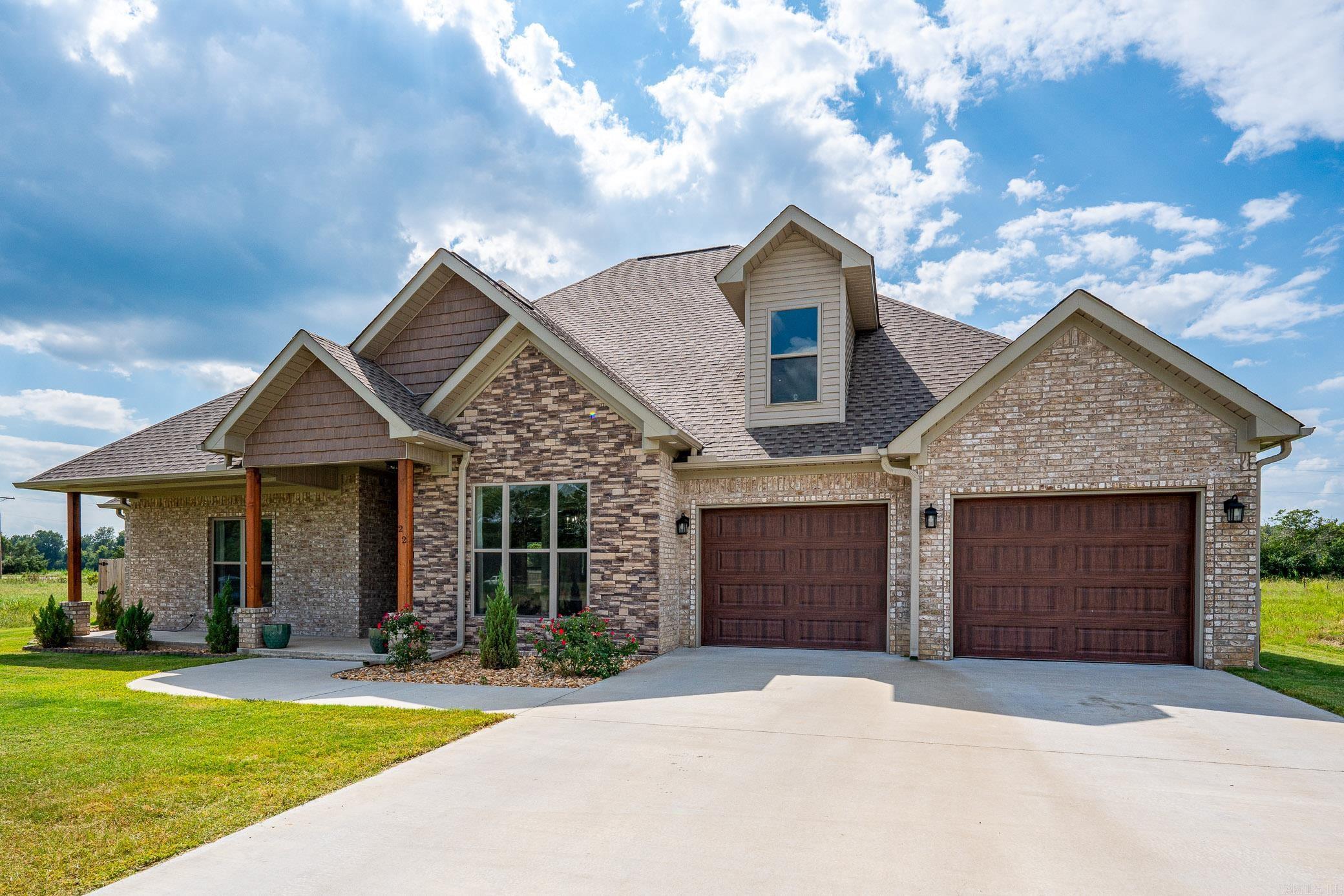 SUNSET LANDING - Residential