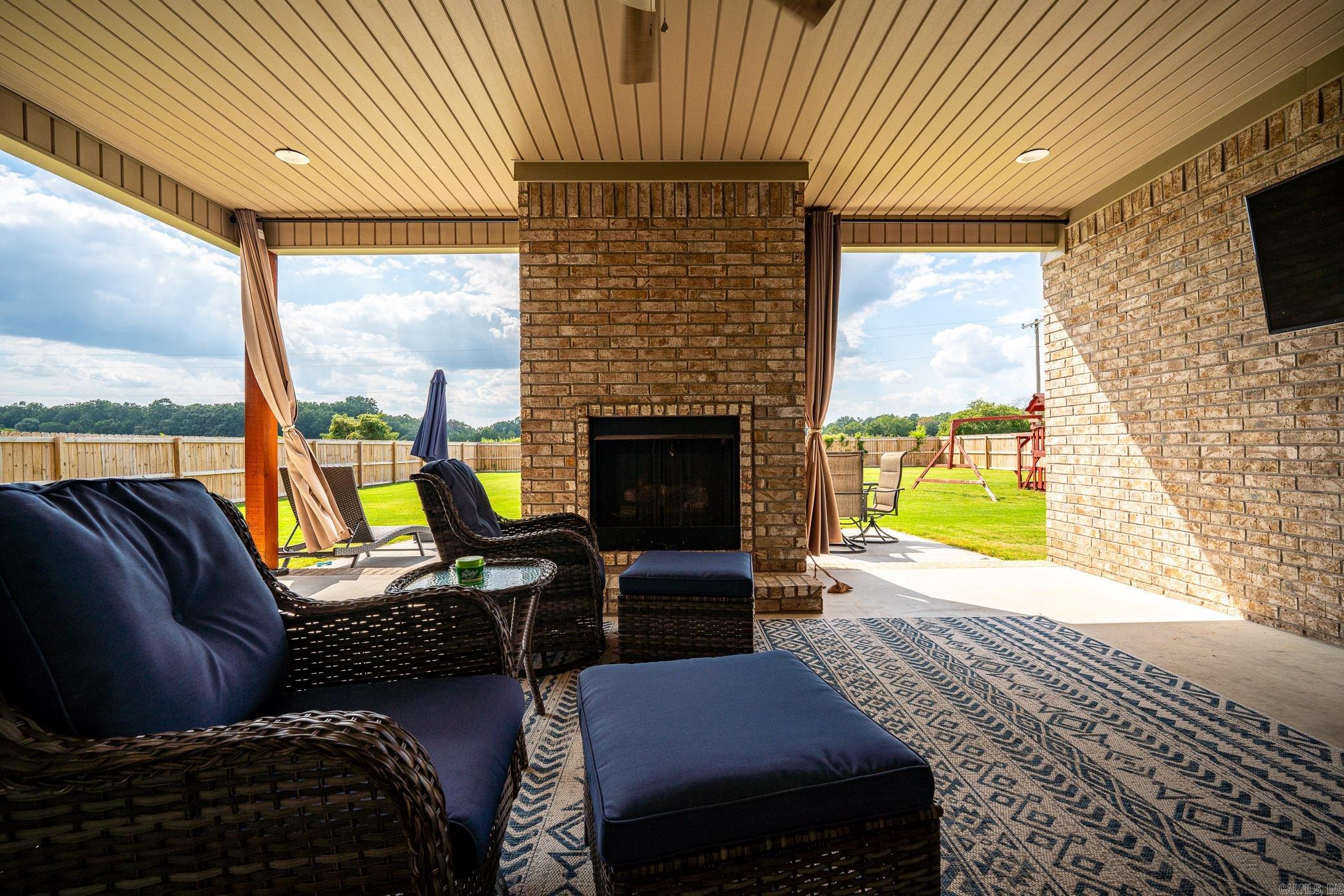 SUNSET LANDING - Residential