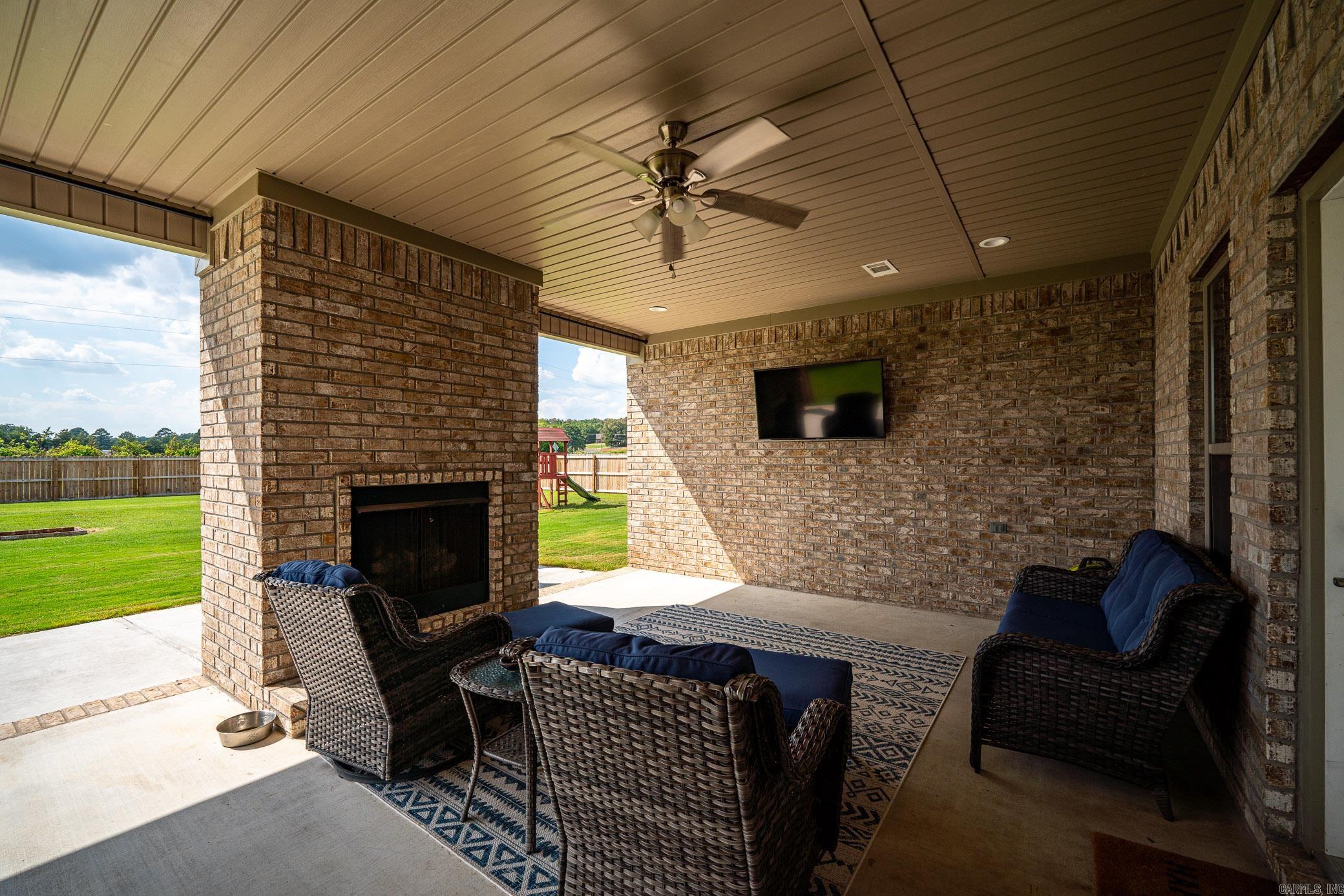 SUNSET LANDING - Residential