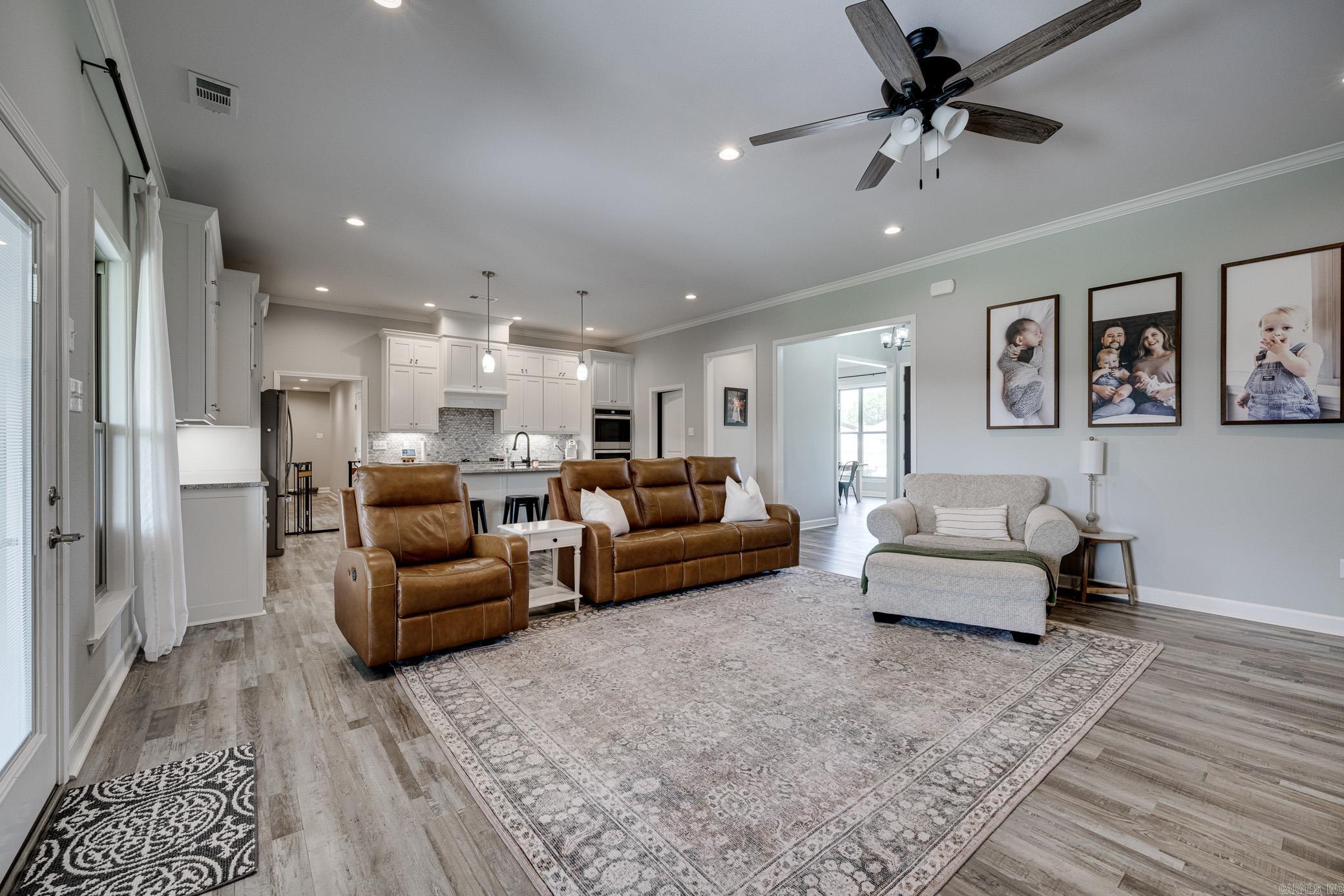 SUNSET LANDING - Residential