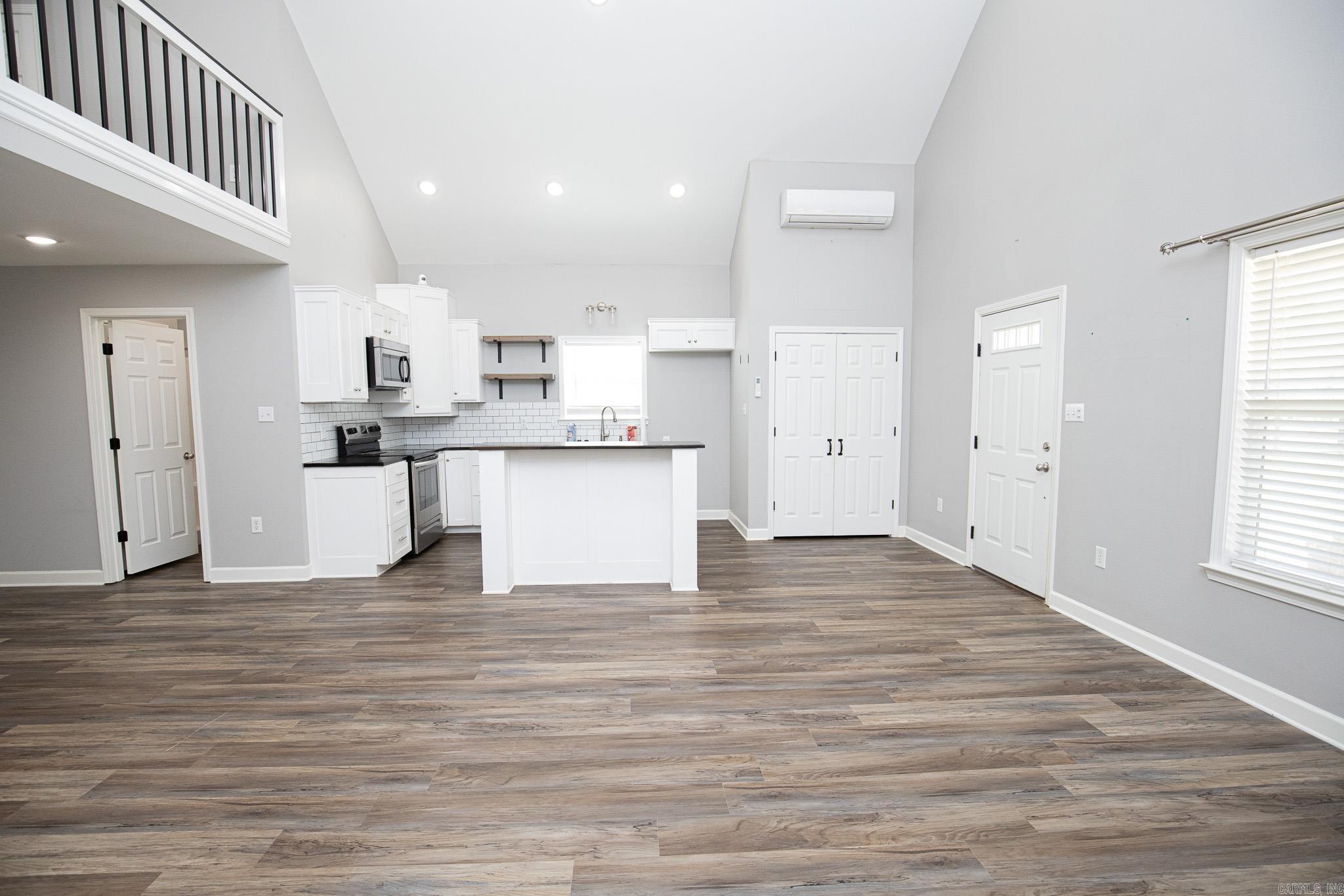 PINE PARK - Residential