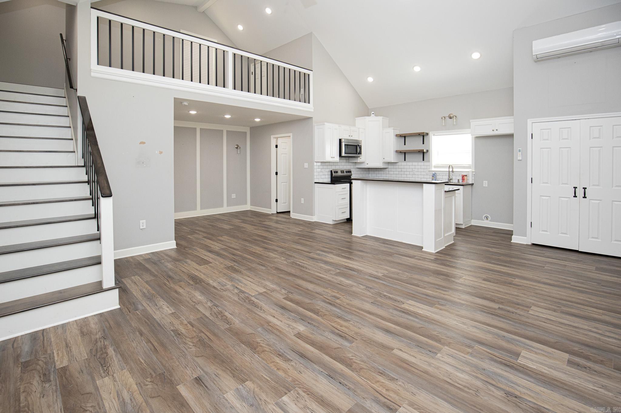 PINE PARK - Residential