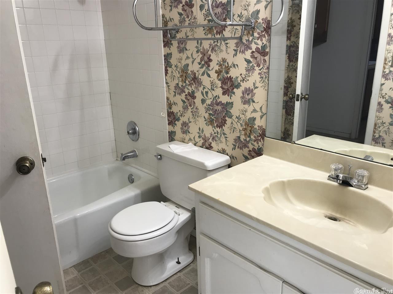 Townhouse 3rd - Residential Lease