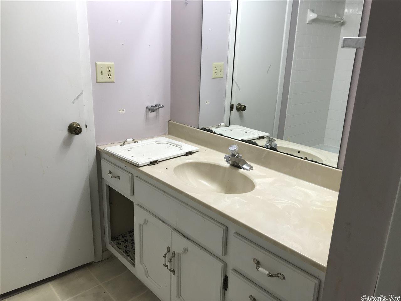 Townhouse 3rd - Residential Lease